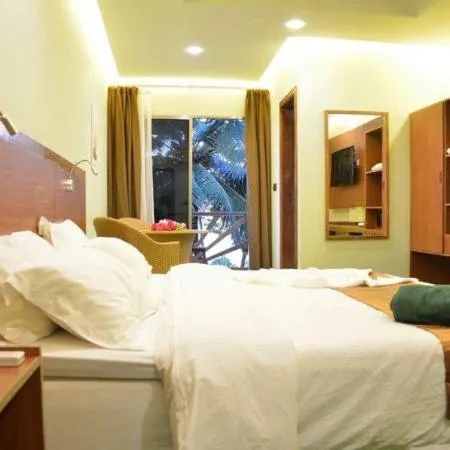 Deluxe Double Room with Balcony and Sea View in Maamadi Boutique