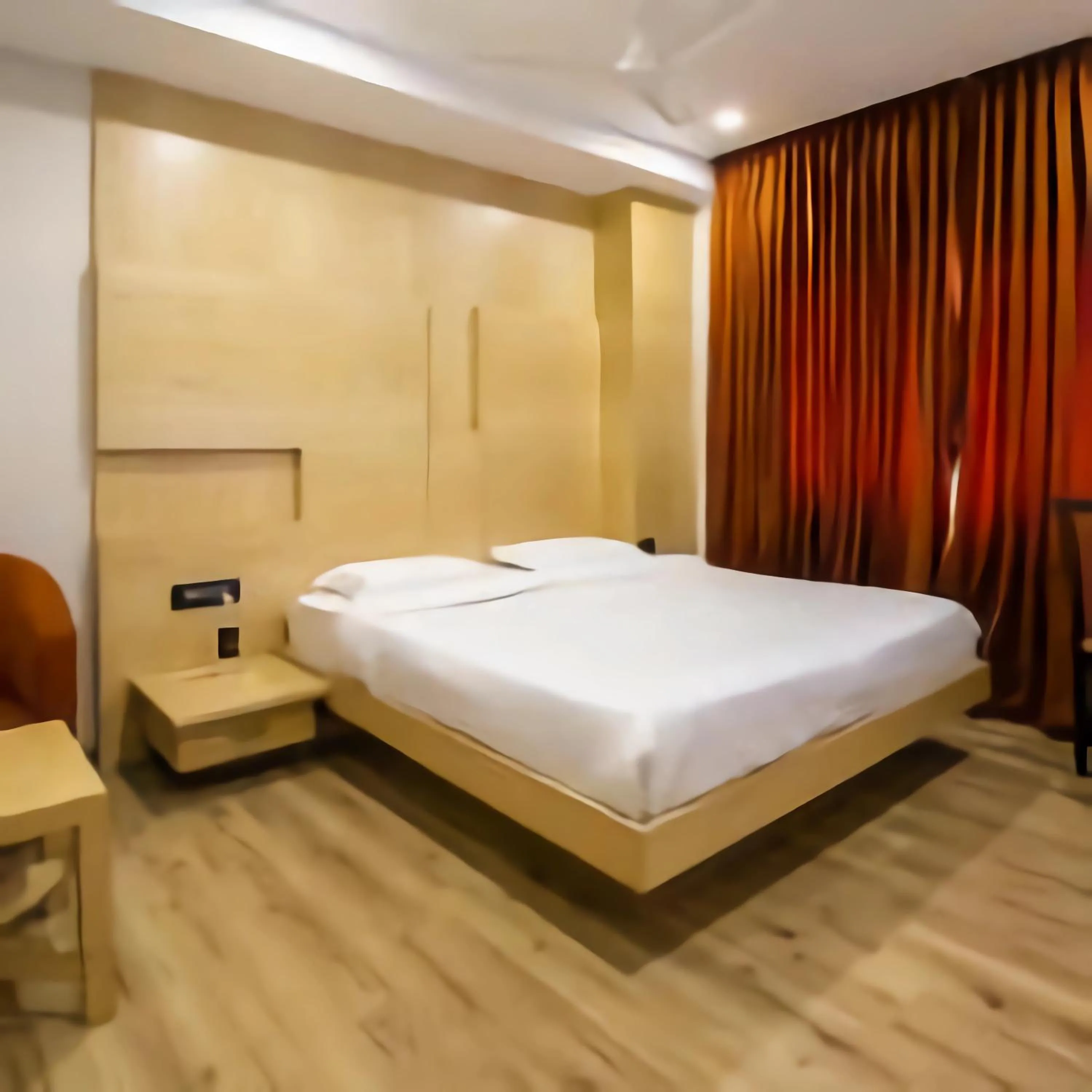 Deluxe Double Room - single occupancy in PPH Living Railotel Coimbatore