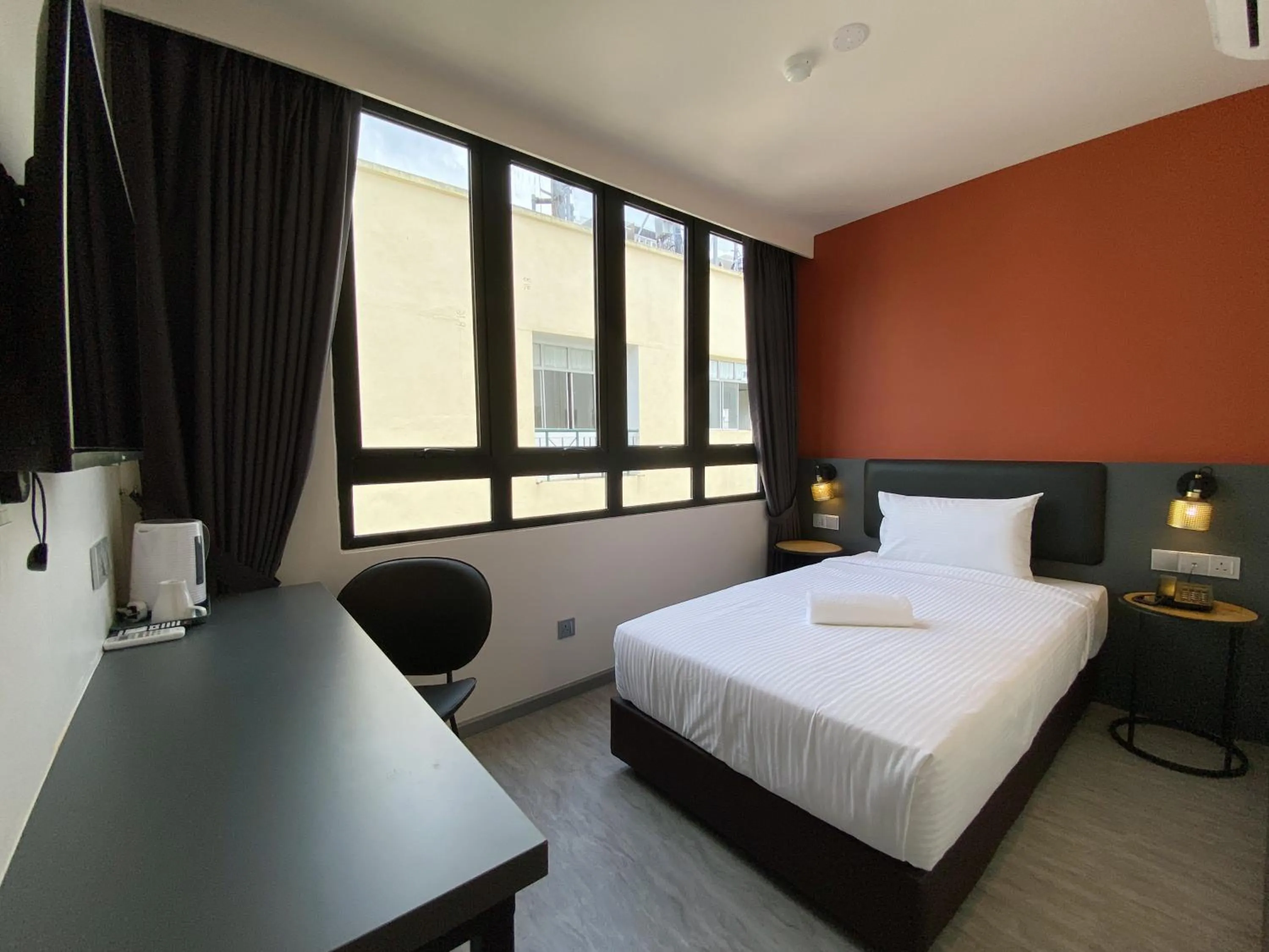 Dekuxe Single Window in Woco Boutique Hotel Kinrara