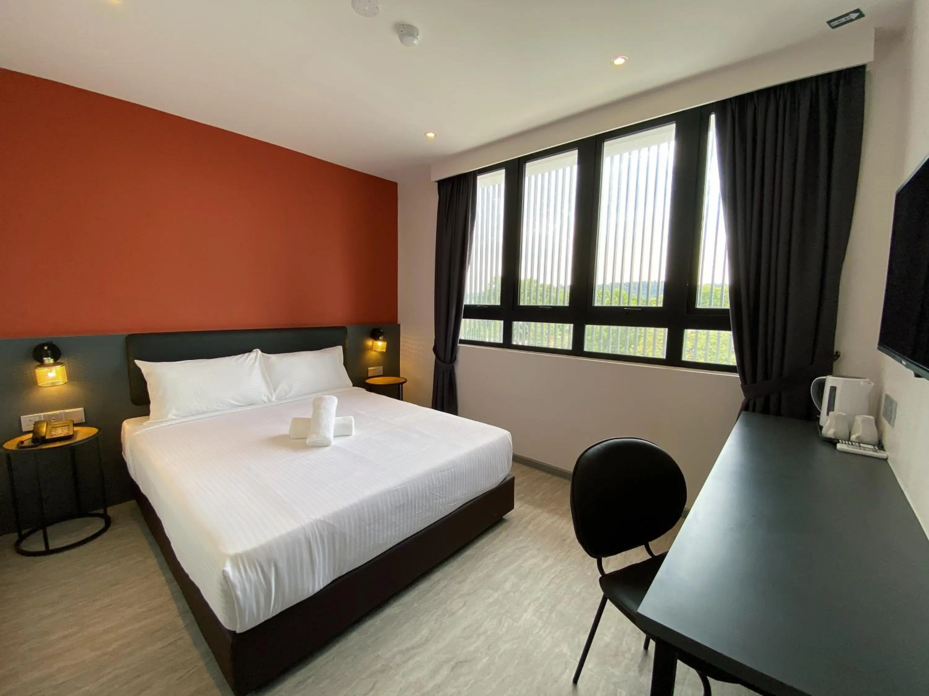 Deluxe Queen Window in Woco Boutique Hotel Kinrara
