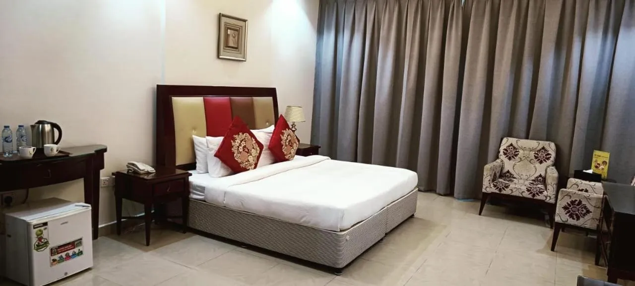 Deluxe Double Room in Clifton International Hotel