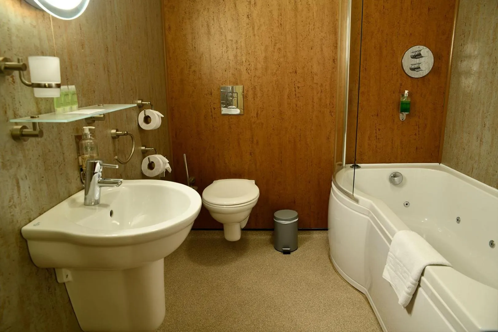 Superior King Room in The Knighton Hotel