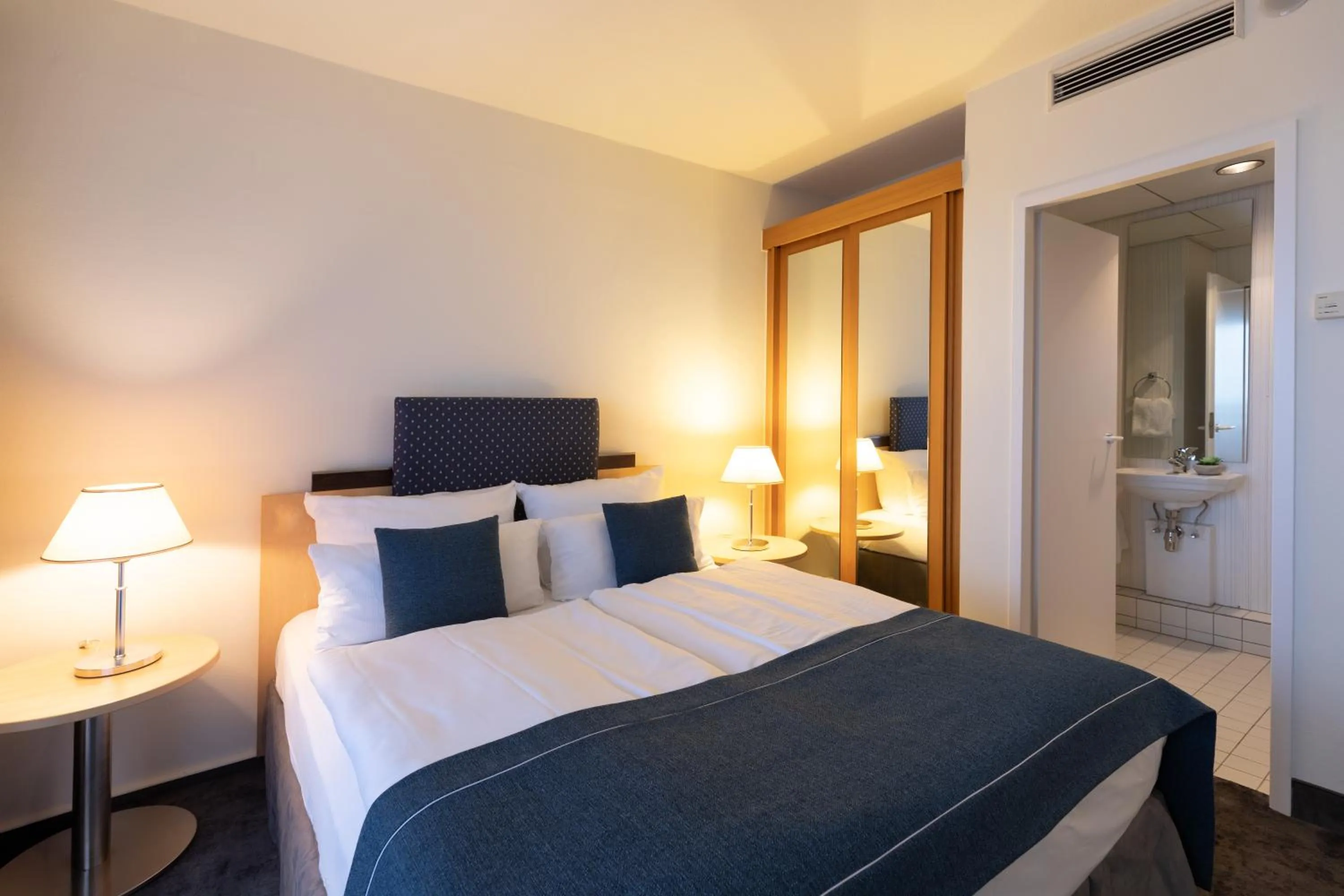 Deluxe Double Room in Garner Hotel Rüsselsheim by IHG