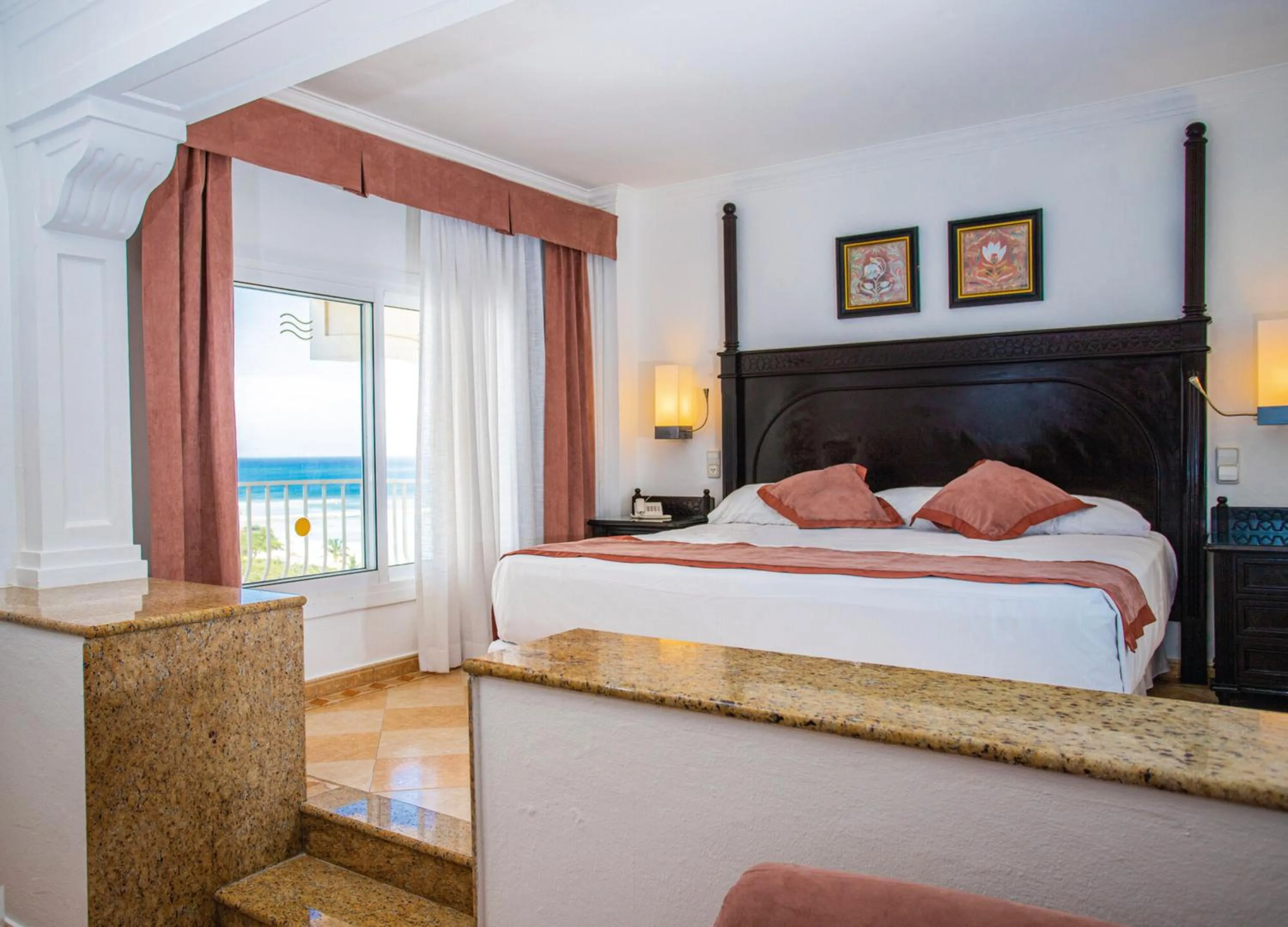 Suite with Sea View in Riu Palace Aruba - All Inclusive