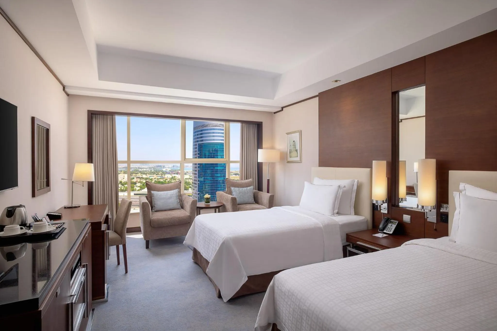 Deluxe Twin Room in Grand Millennium Dubai