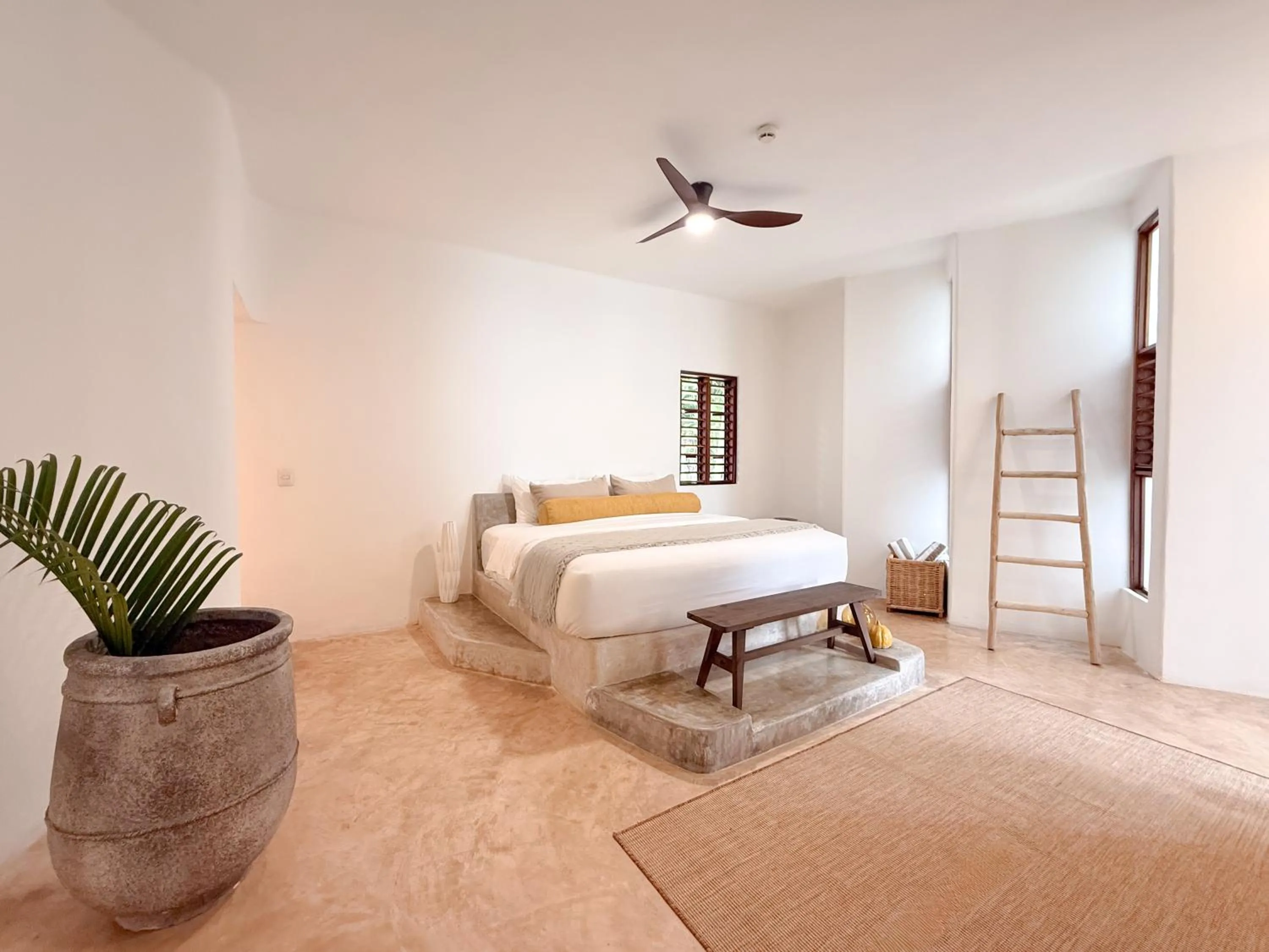 Deluxe Suite in Mikasa Bacalar Hotel Boutique, Lagoon Front