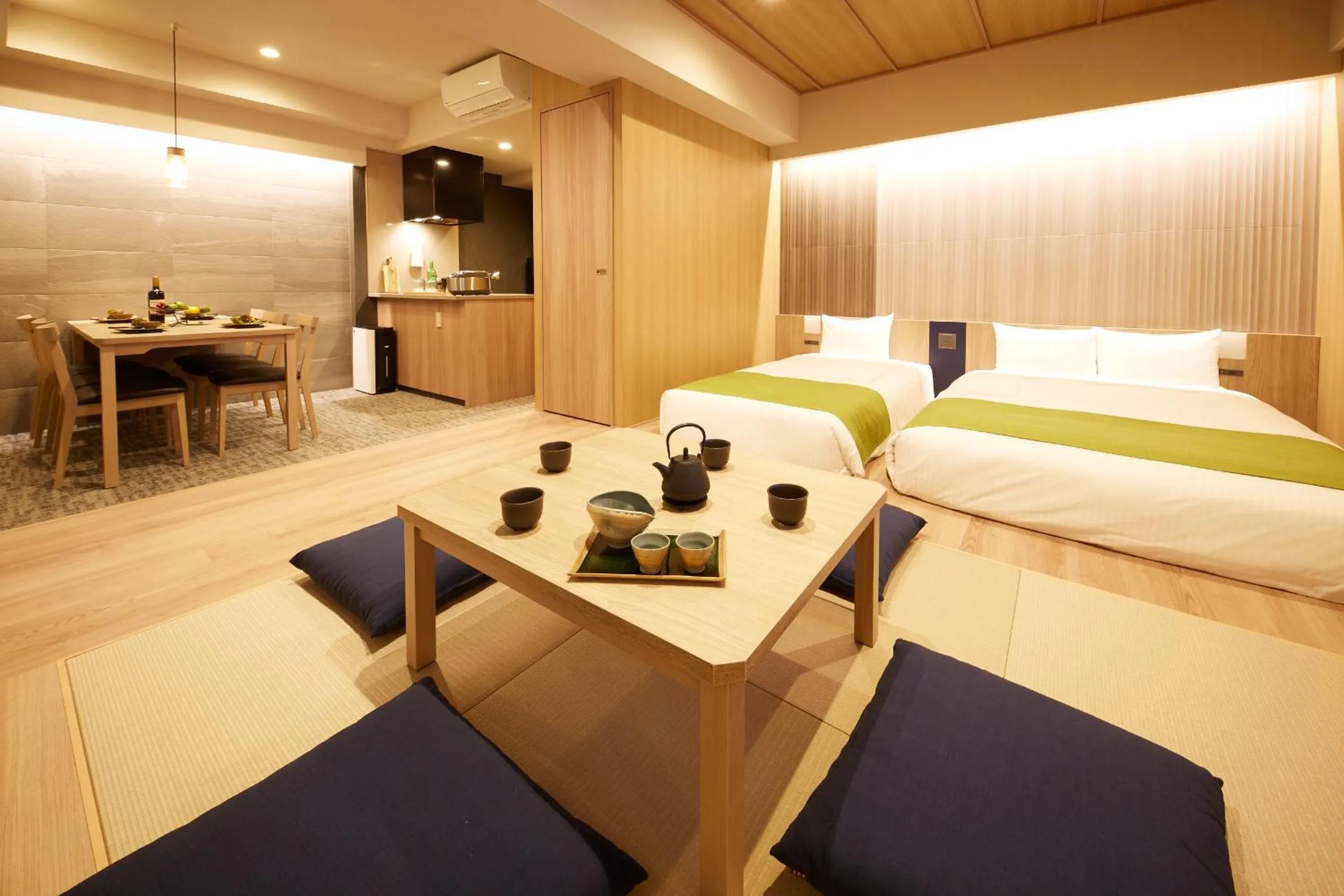 Grand Japanese Room with Washing Machine in MONday Apart Premium UENO