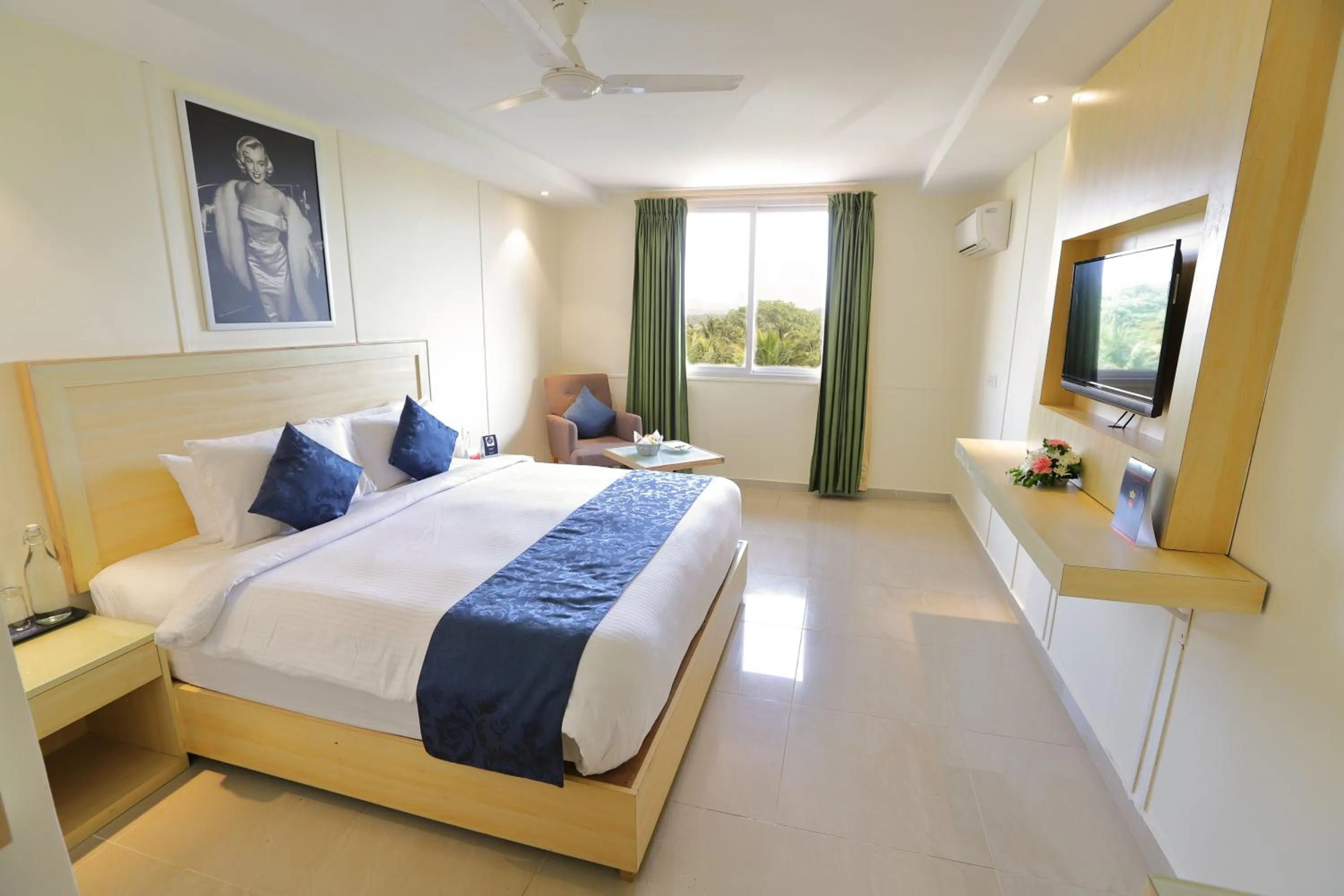 Standard Double Room in Zip By Spree Hotels Hyde Goa