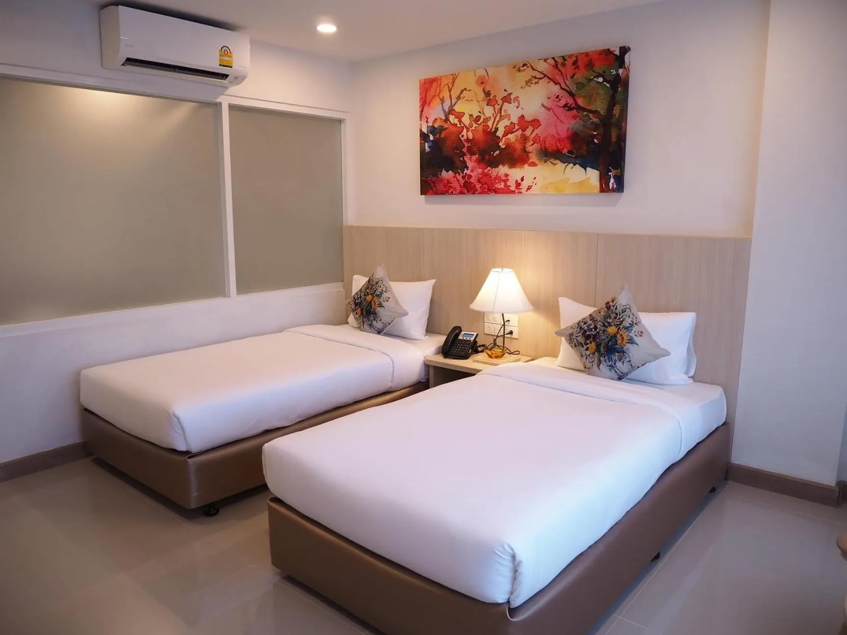 Superior Twin Room in Malee Hotel