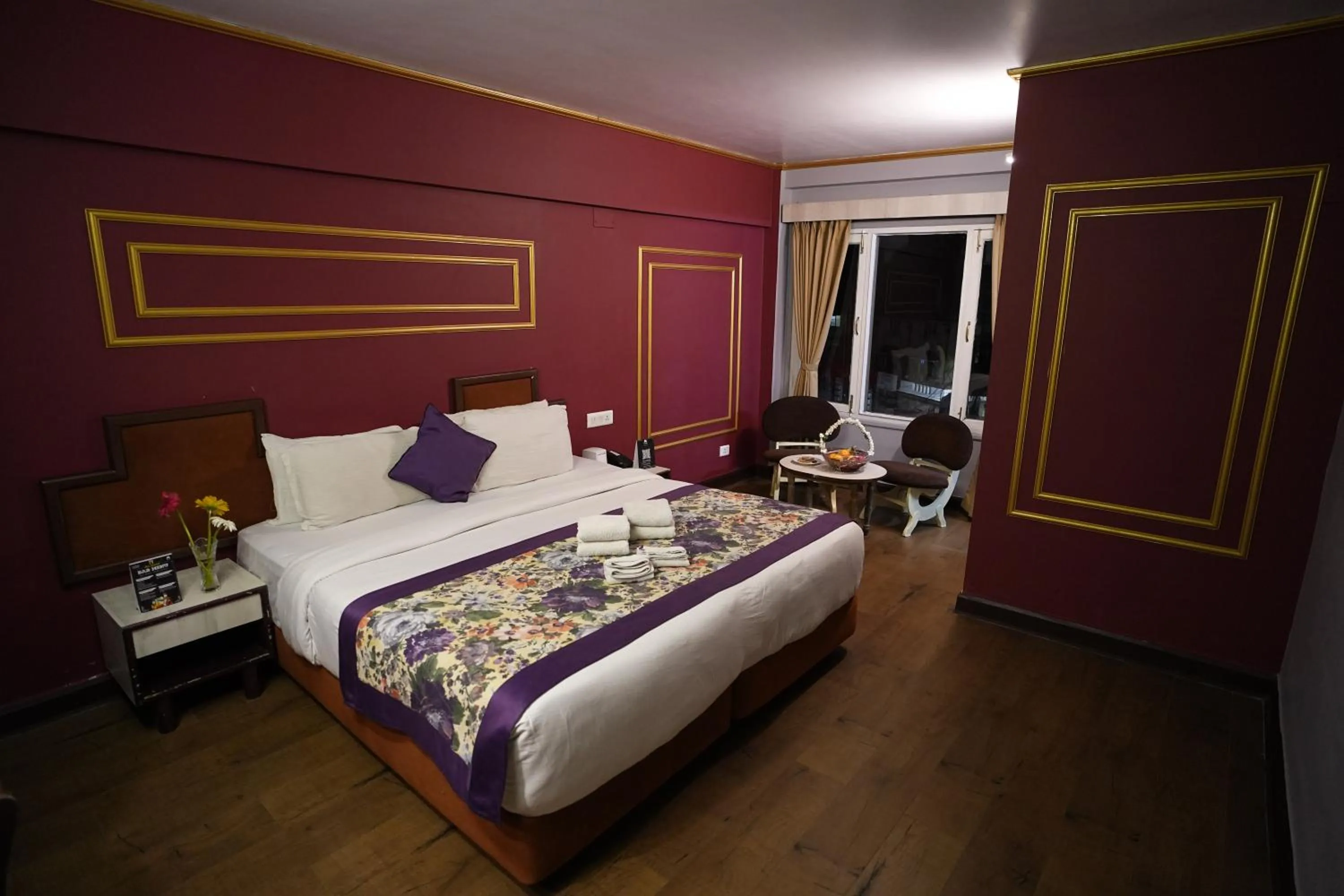 Deluxe Room in Mount Conifer Suites & Spa