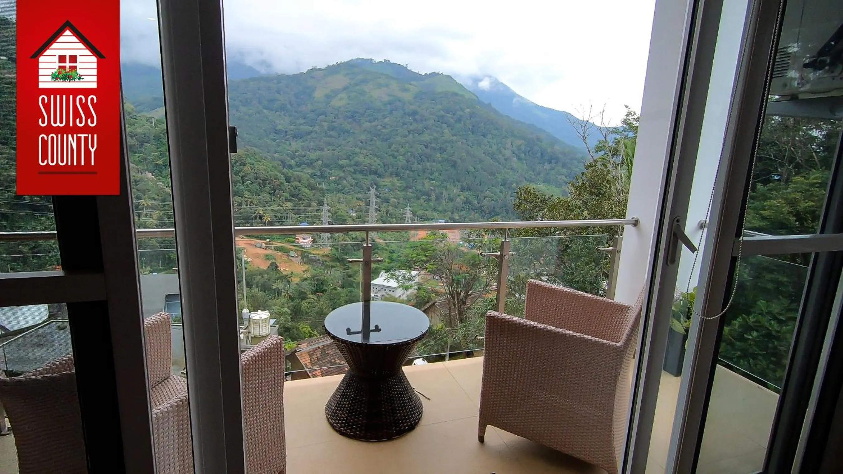 Suite with Balcony in SWISS COUNTY