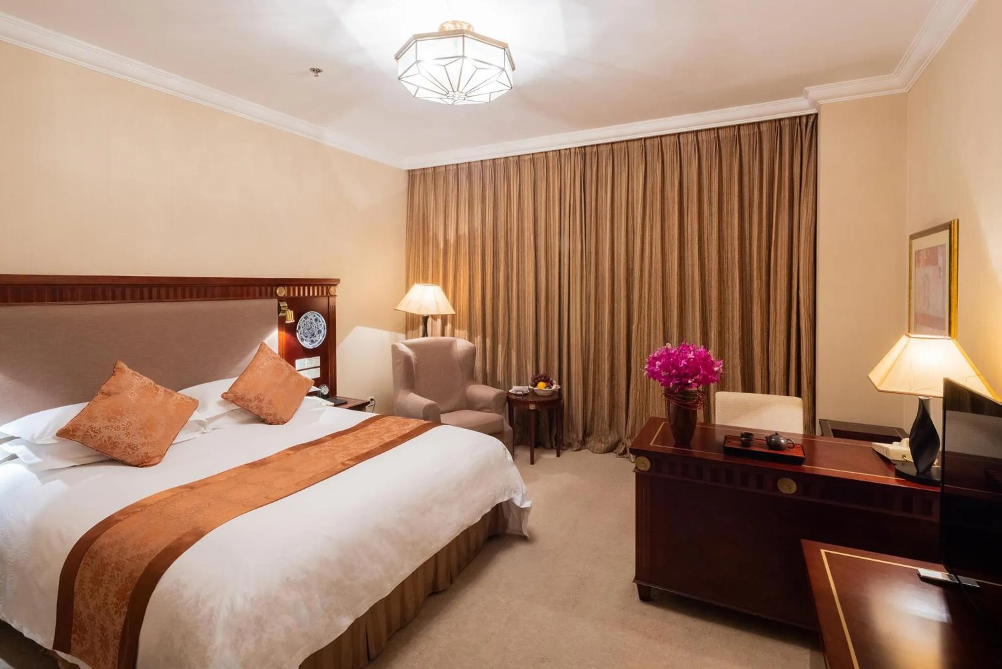 Executive Double Room with City View in Broadway Mansions Hotel - On the Bund - Journey Through Time Old Shanghai Republic Dreams