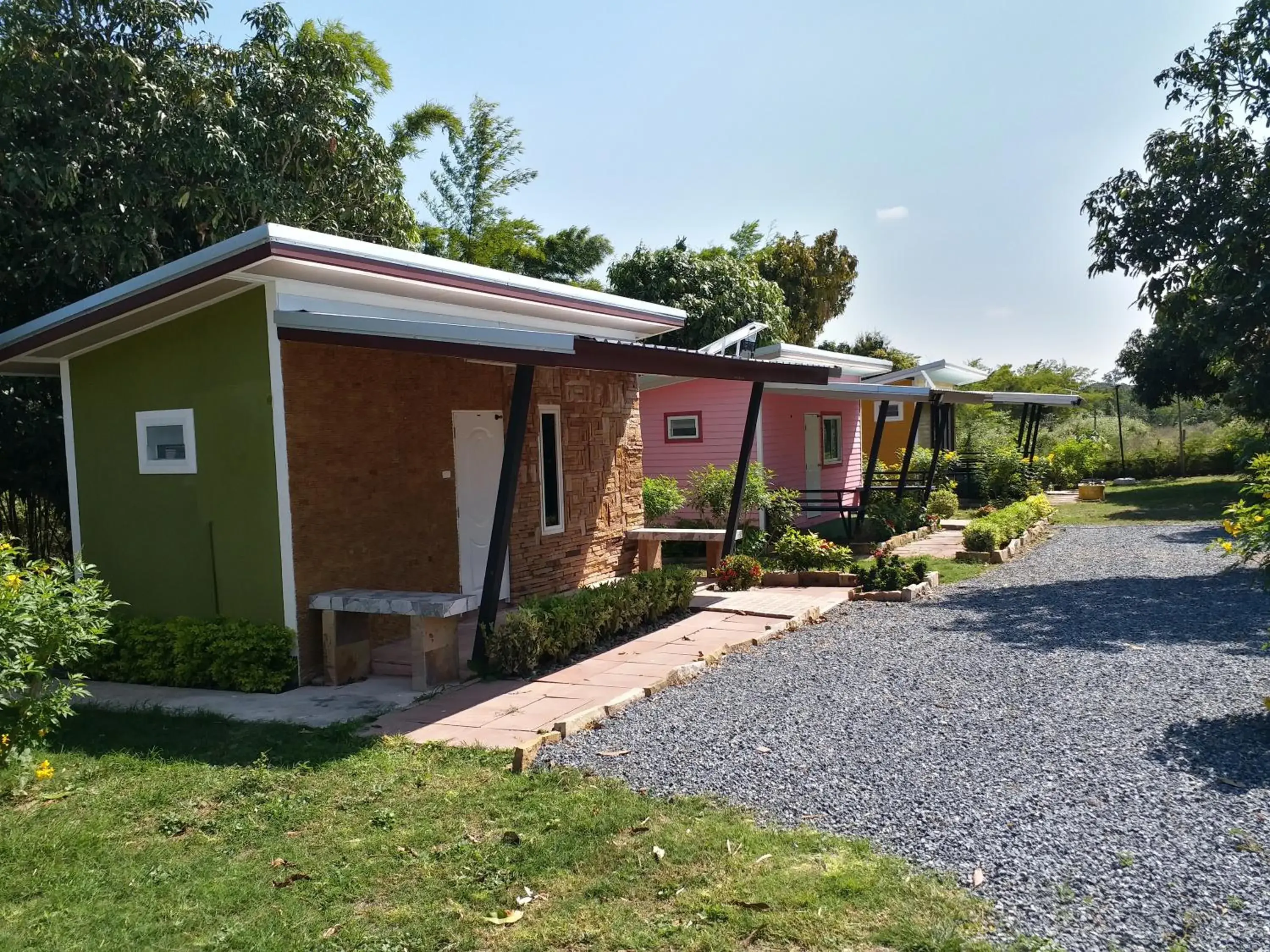 Baan Hin Sai Suay Baan Hin Sai Suay