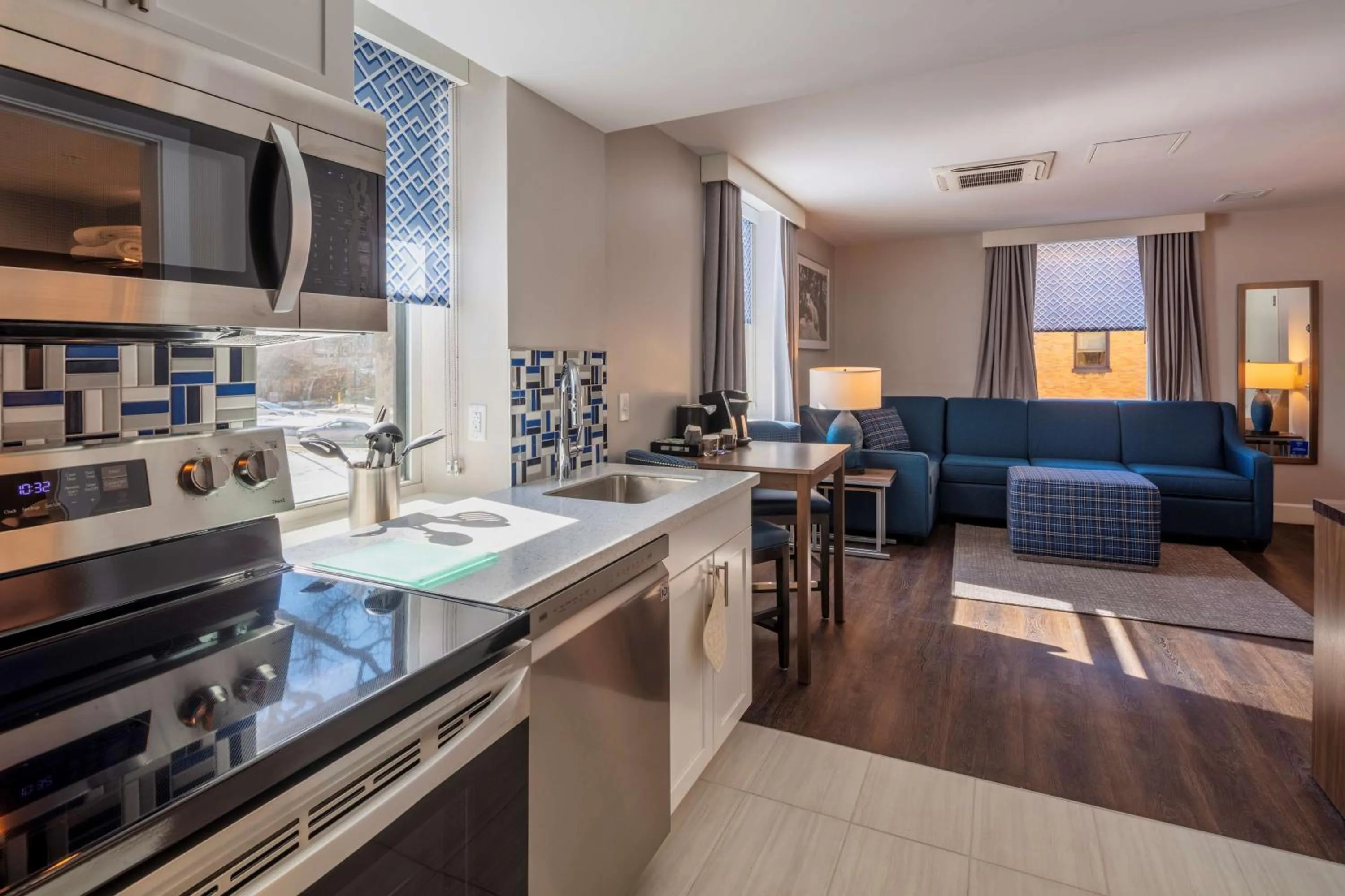 King Suite in Scholar State College, Tapestry Collection by Hilton