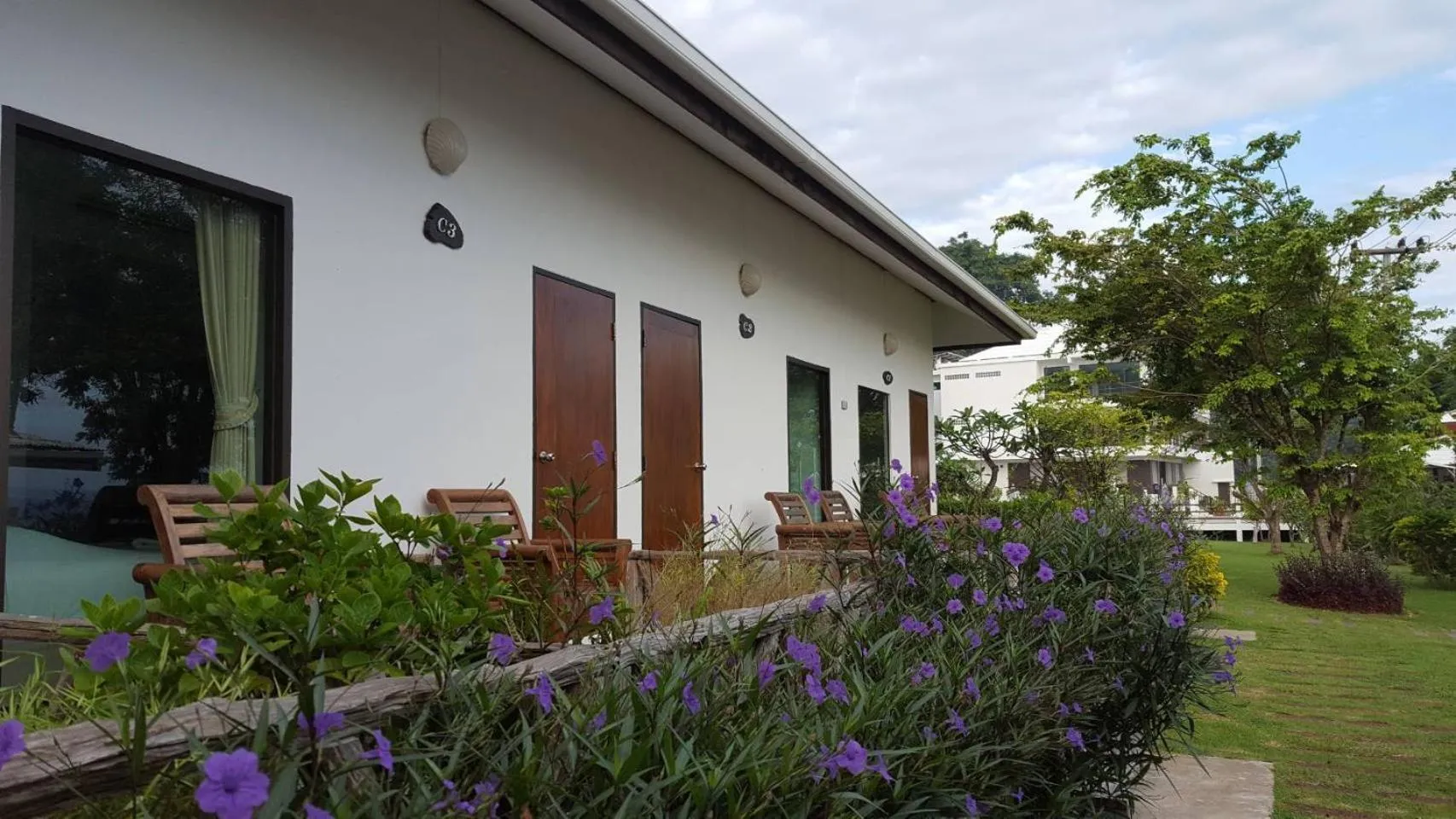 Standard Double Room in Samed Cliff Resort