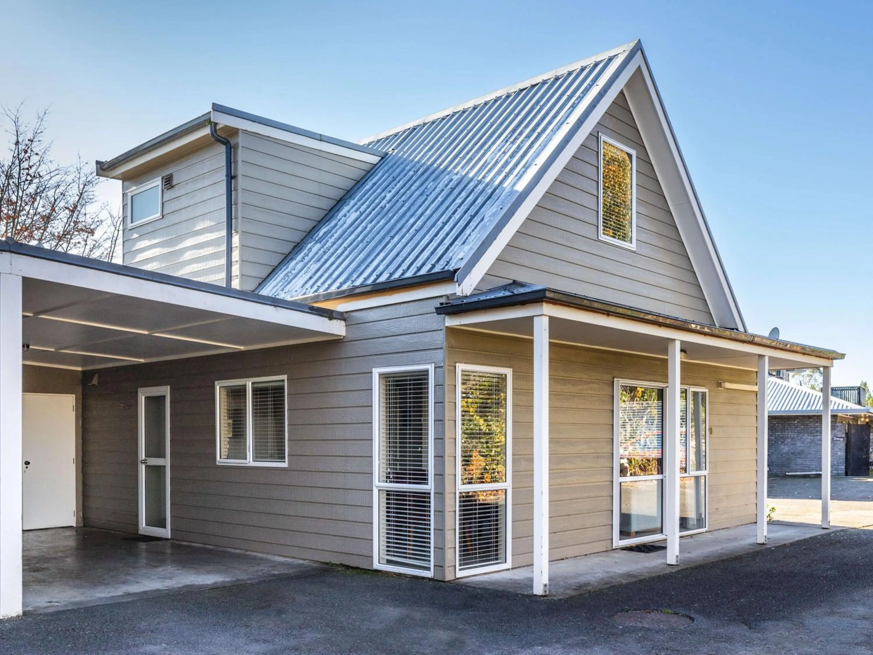 Three-bedroom Apartment Premium in Turangi Leisure Lodge