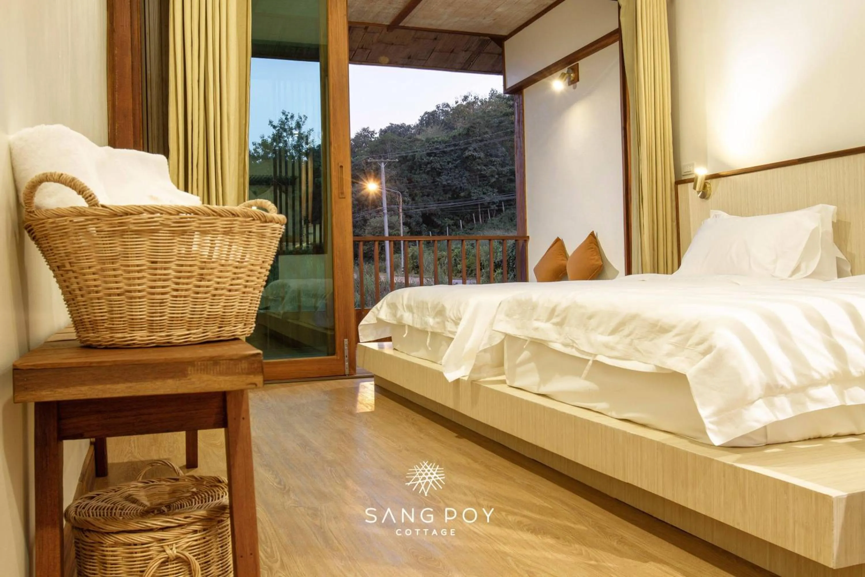 Standard Twin Room in Sang Poy Cottage