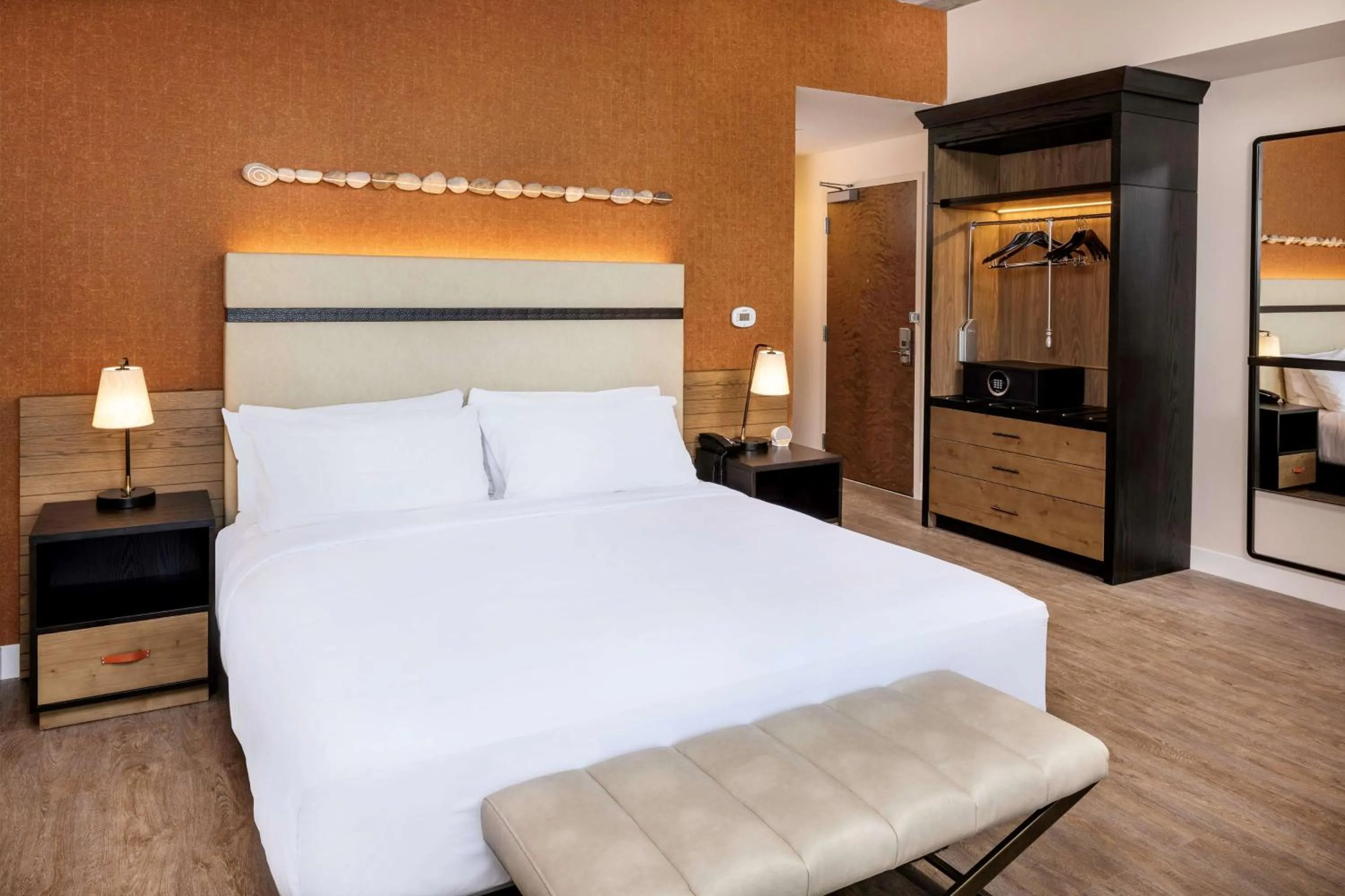 King Room in Hotel Melby Downtown Melbourne Tapestry Collection By Hilton