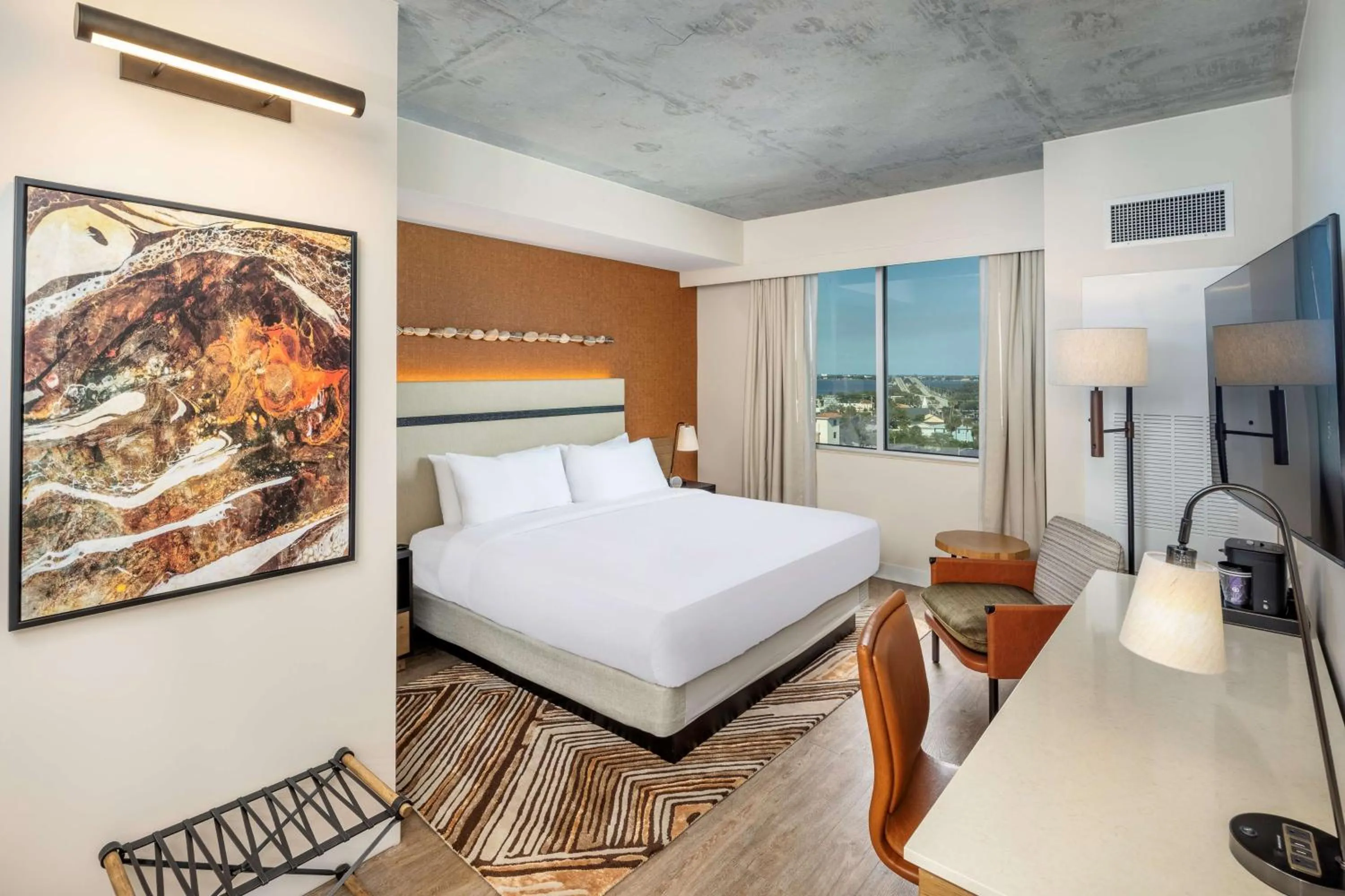 King Room - Hearing Access in Hotel Melby Downtown Melbourne Tapestry Collection By Hilton