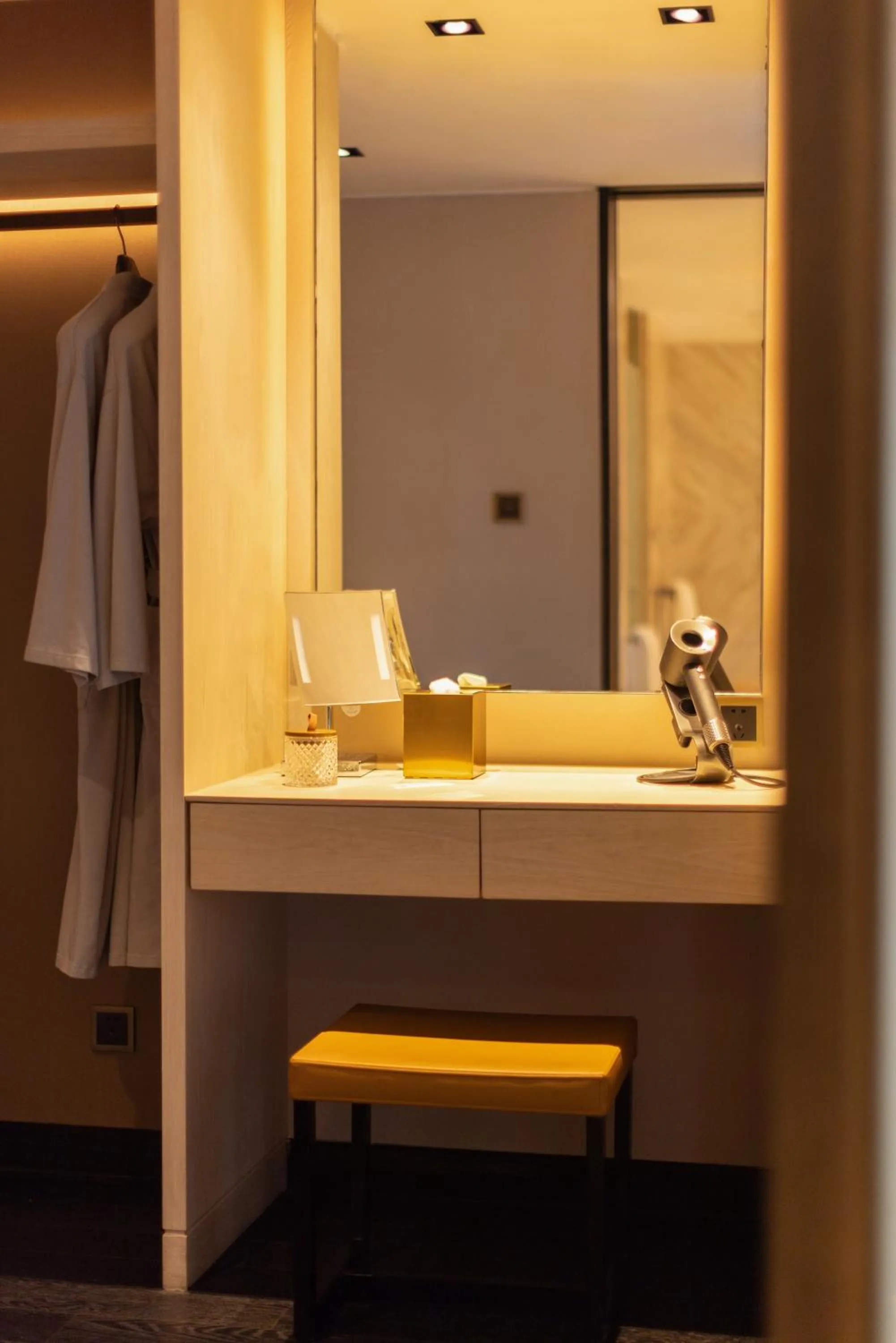 Premier River View Suite  in New World Shenyang Hotel