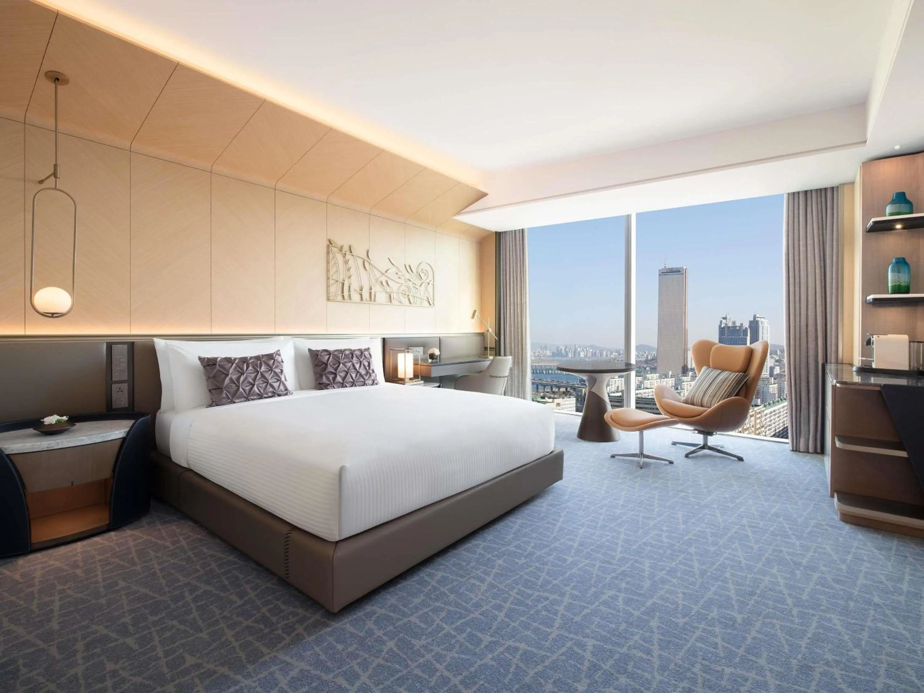 Fairmont Gold King Room - single occupancy in Fairmont Ambassador Seoul