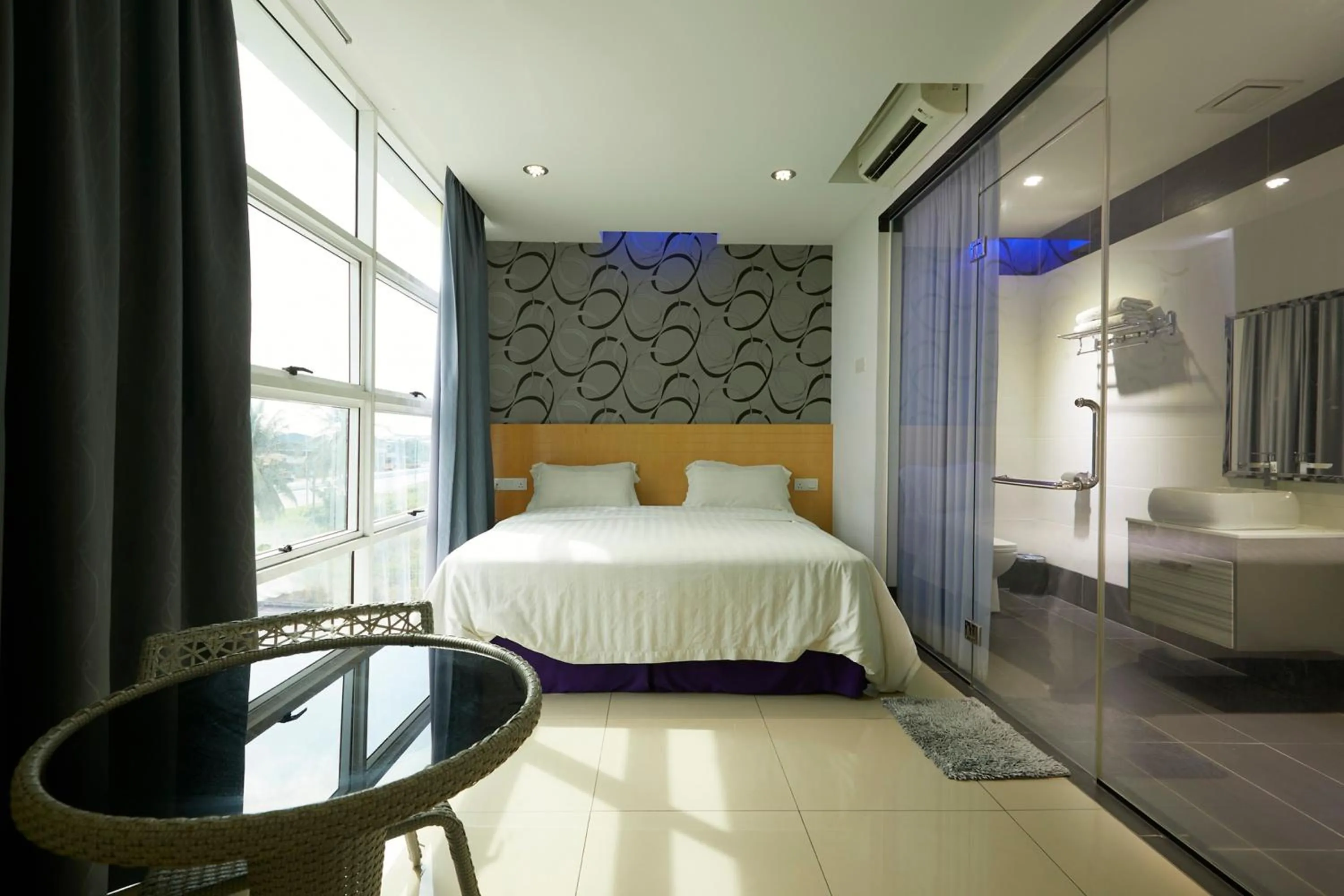 Deluxe Room in East Sun Hotel Sekinchan Self Check In