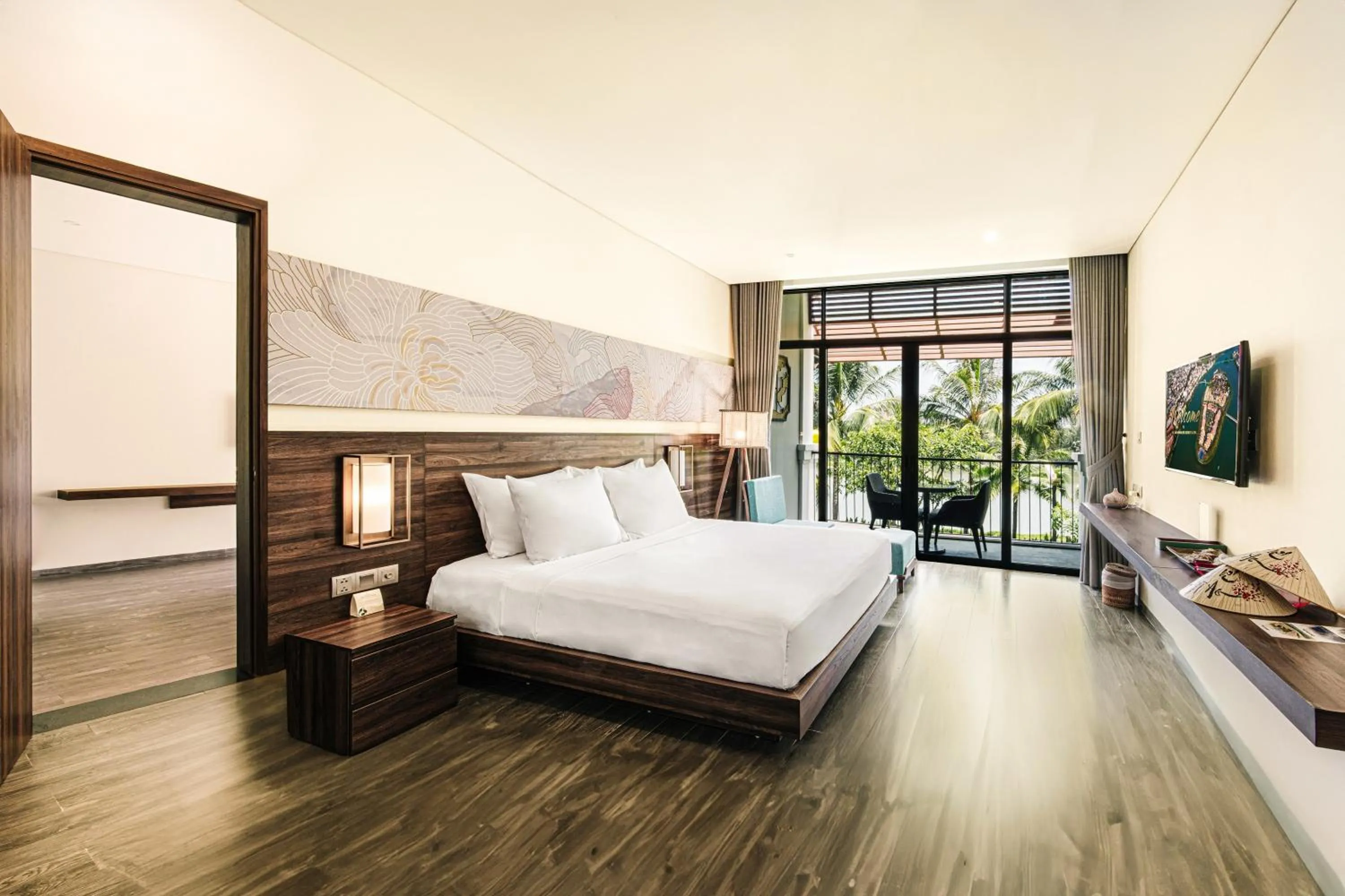 Executive Suite with River View in Hoi An Memories Resort & Spa