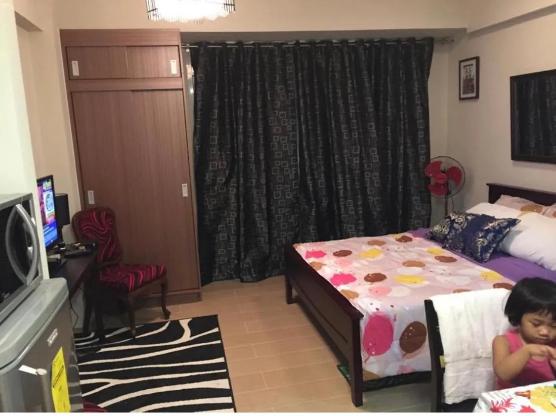 Studio Apartment in Favila Condotel Unit-150 Newport Boulevard near Airport Terminal 3 and all other Airport
