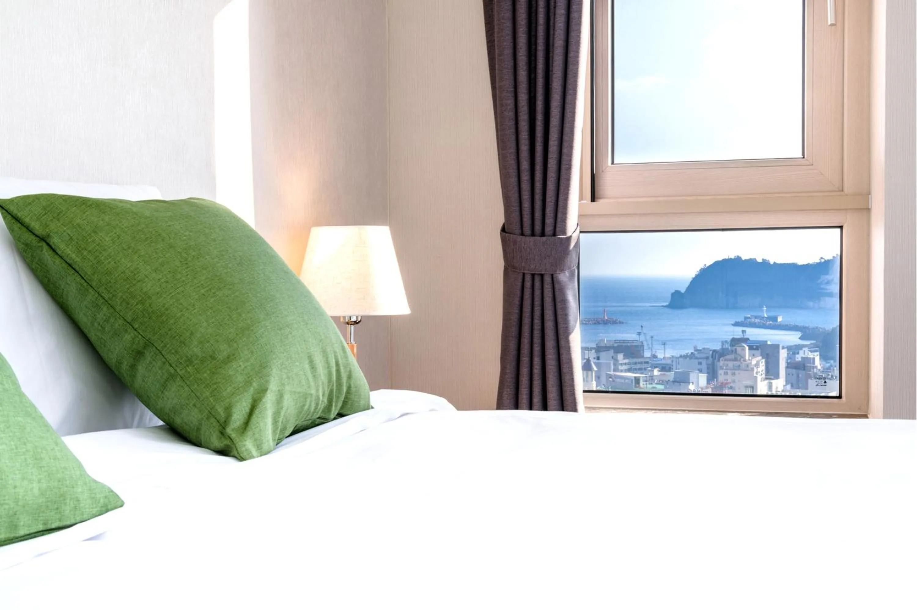 Premier Double Room with Sea View in Shin Shin Hotel Seogwipo