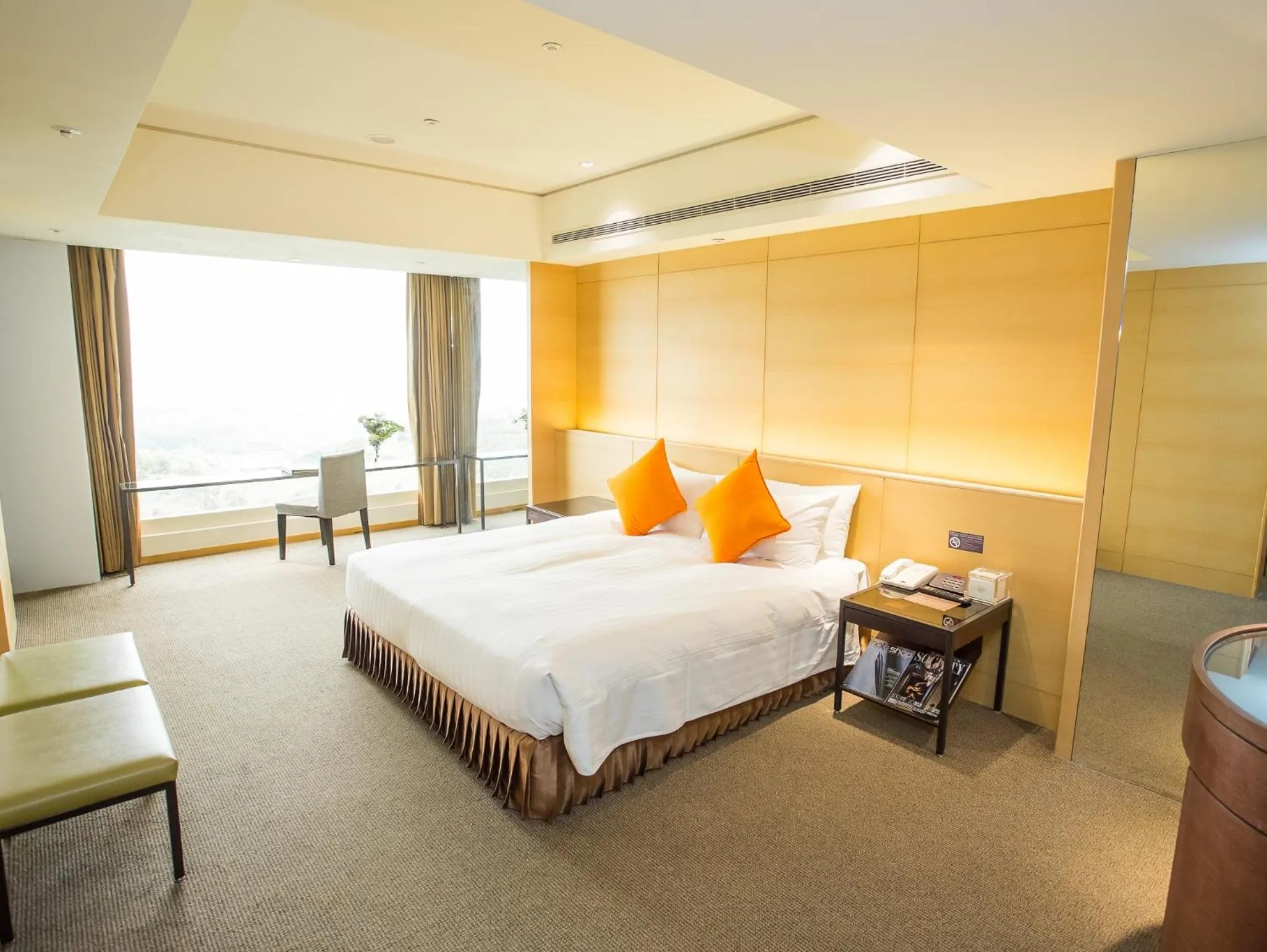 Deluxe Double Room in Freshfields Hotel
