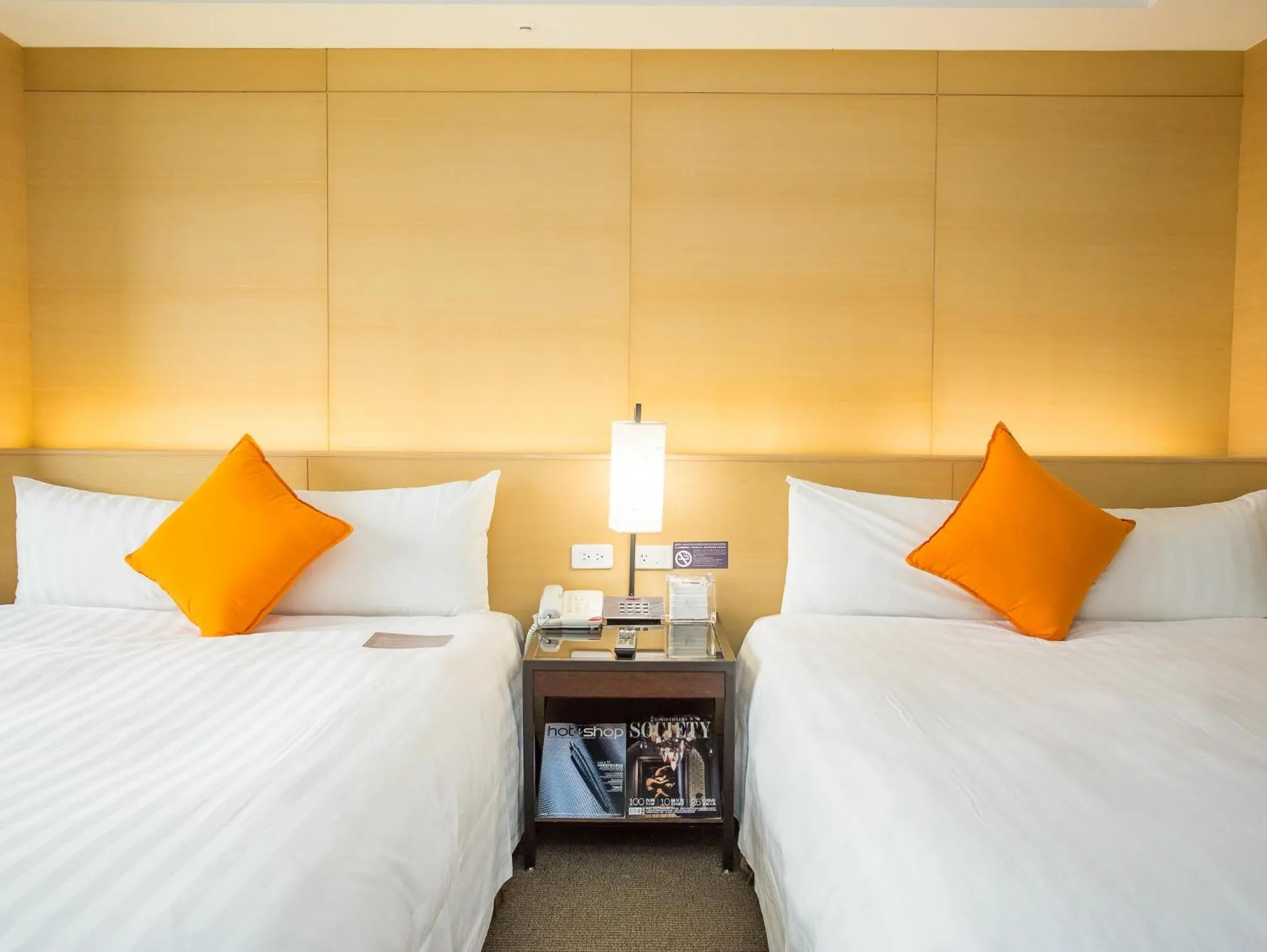 Standard Twin Room in Freshfields Hotel