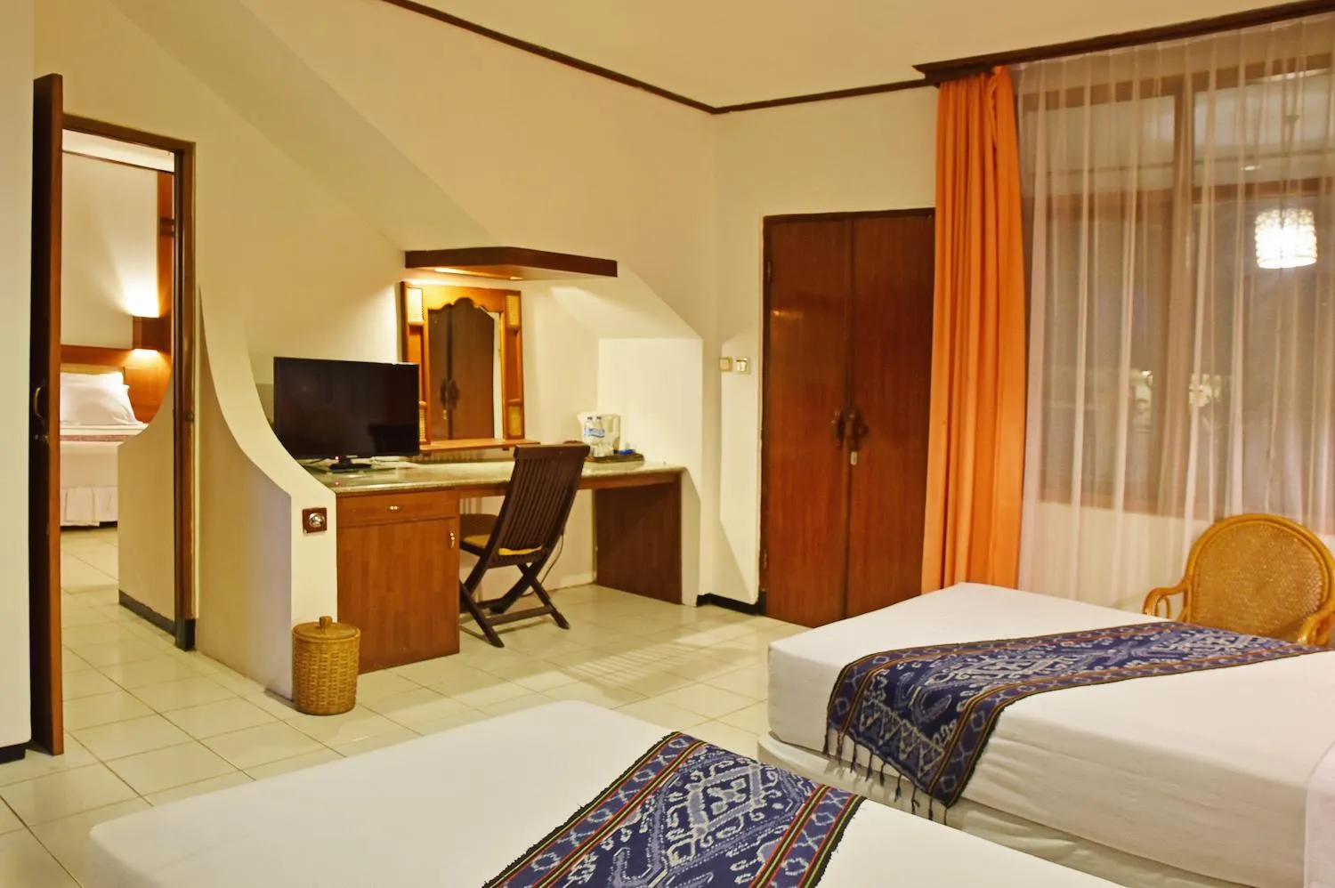 Interconnecting Deluxe Double or Twin Room  in Puri Naga Beachfront Cottages