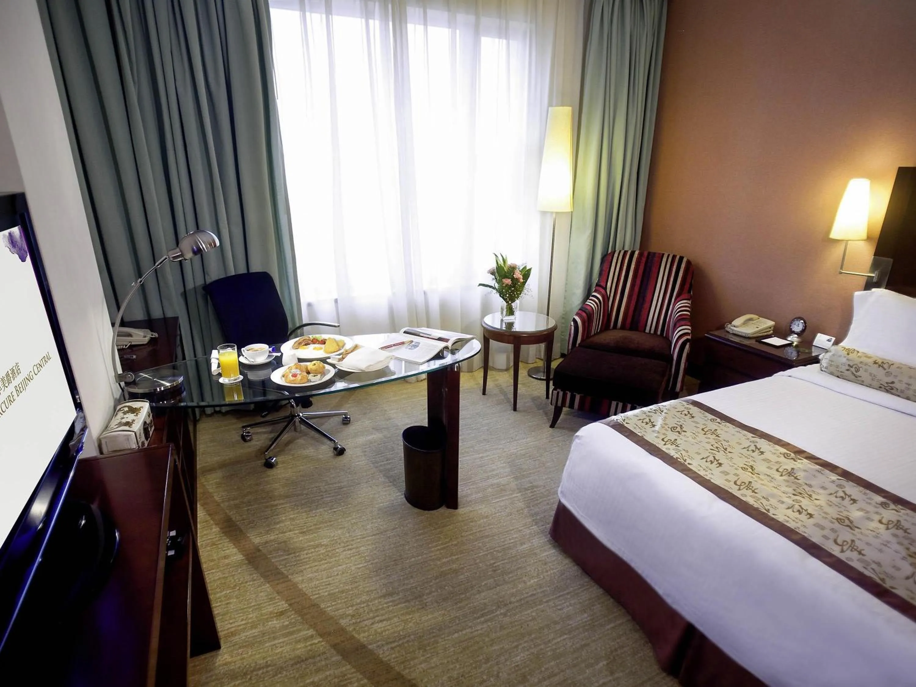 Deluxe Queen Room in Grand Mercure Beijing Central
