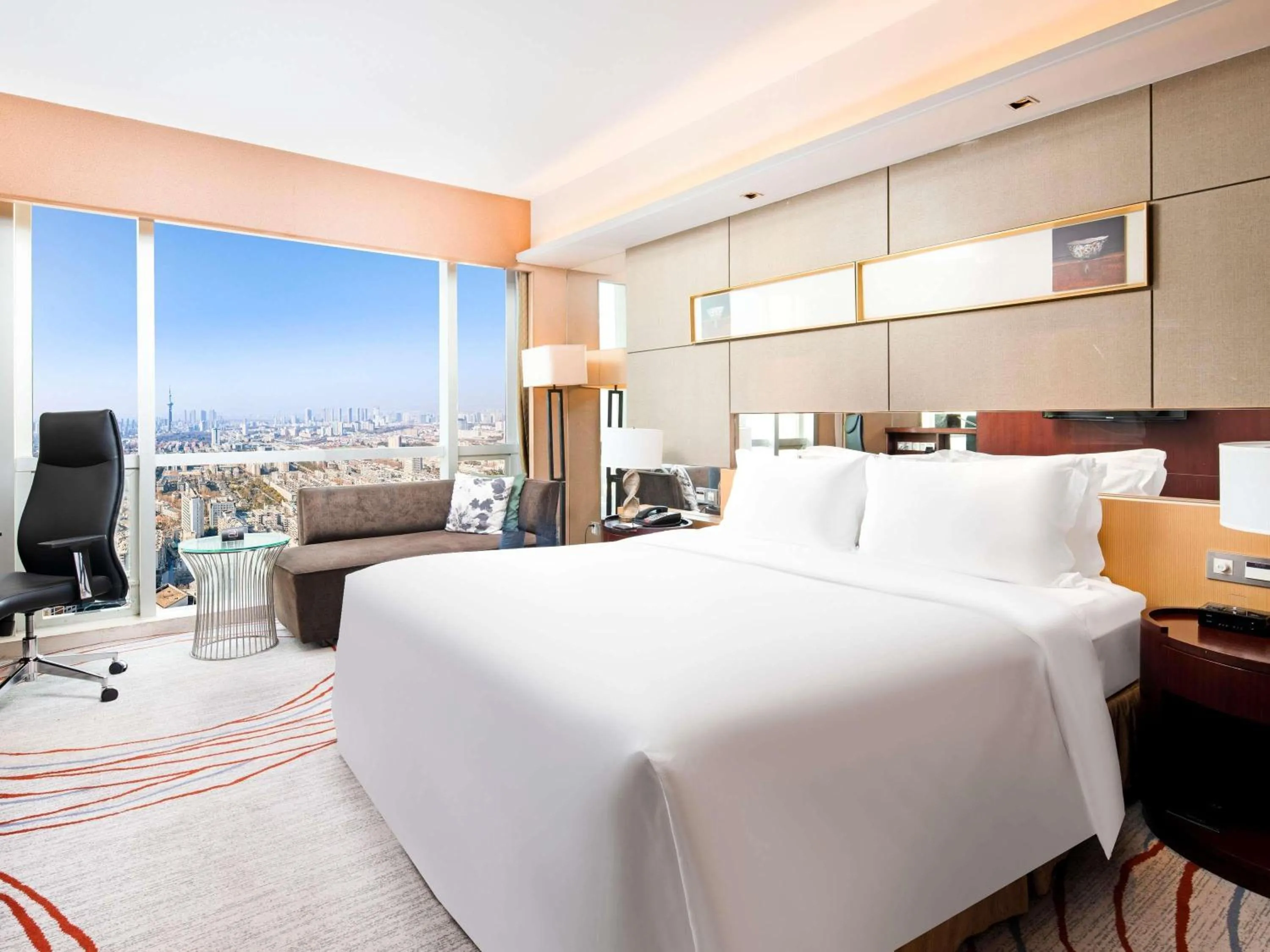 Superior King Room with City View in Sofitel Nanjing Galaxy