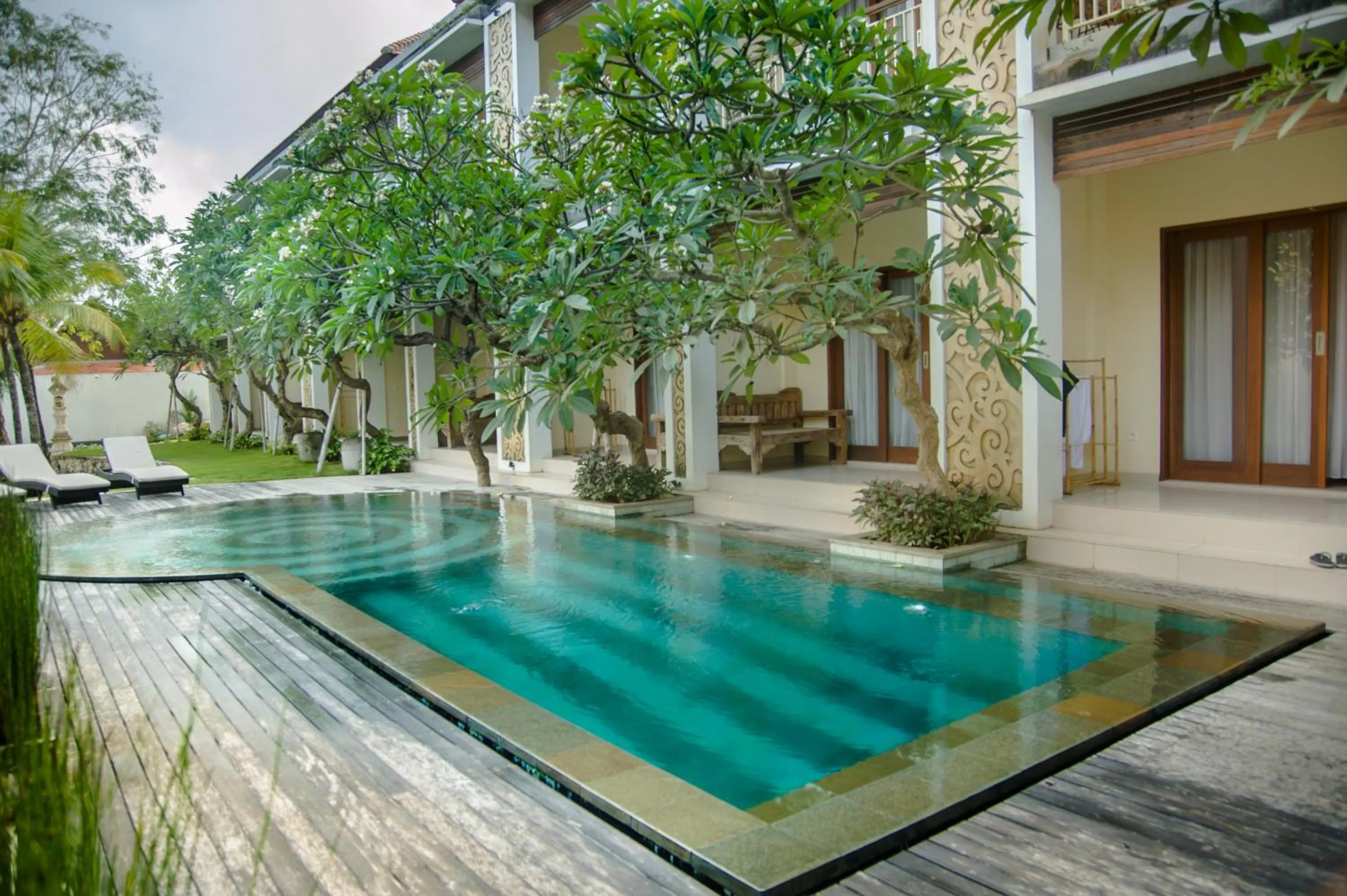 Deluxe Room with Pool Access in Akatara Hotel