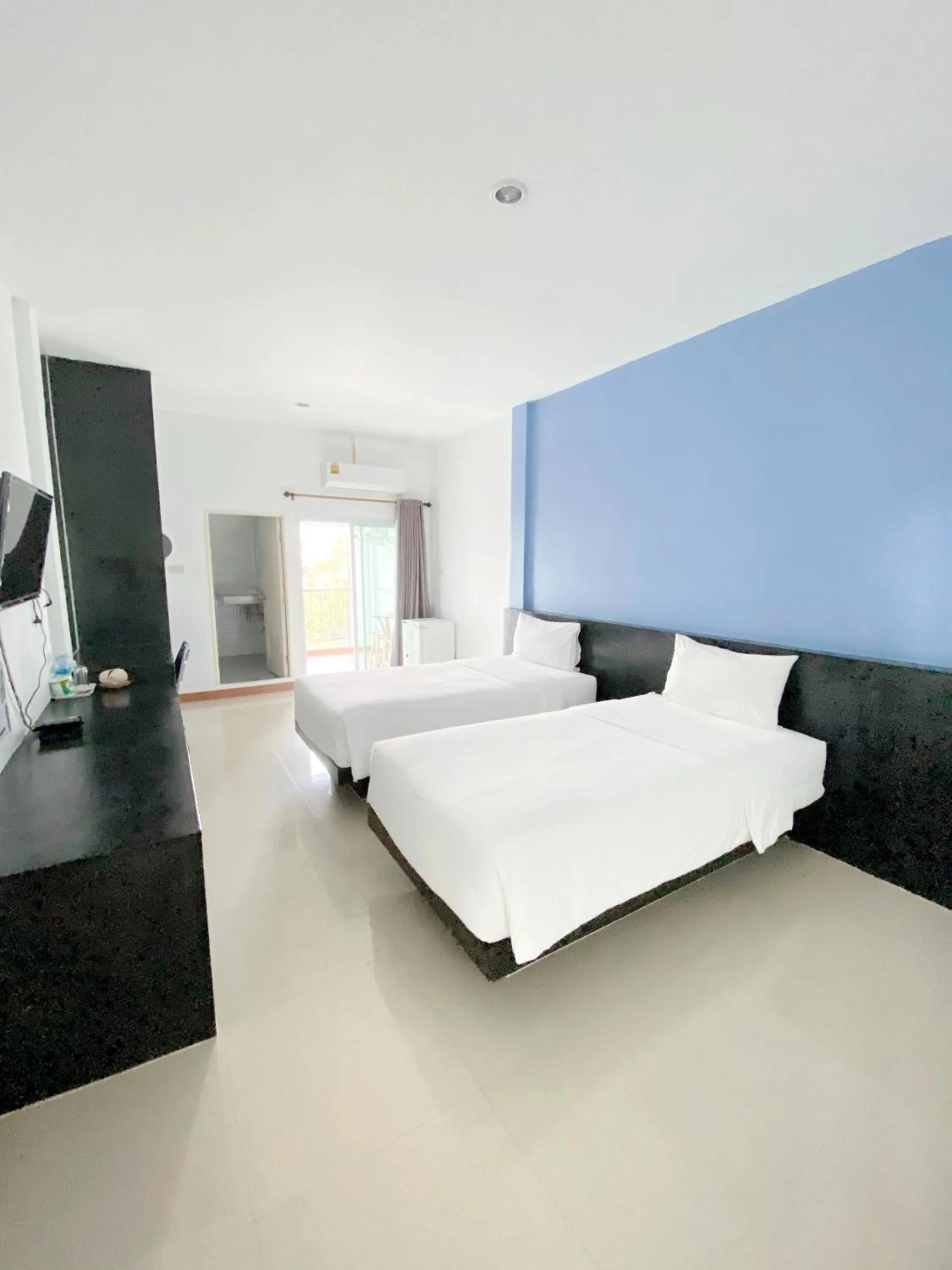 Standard Twin Room in Tanatnan Hotel