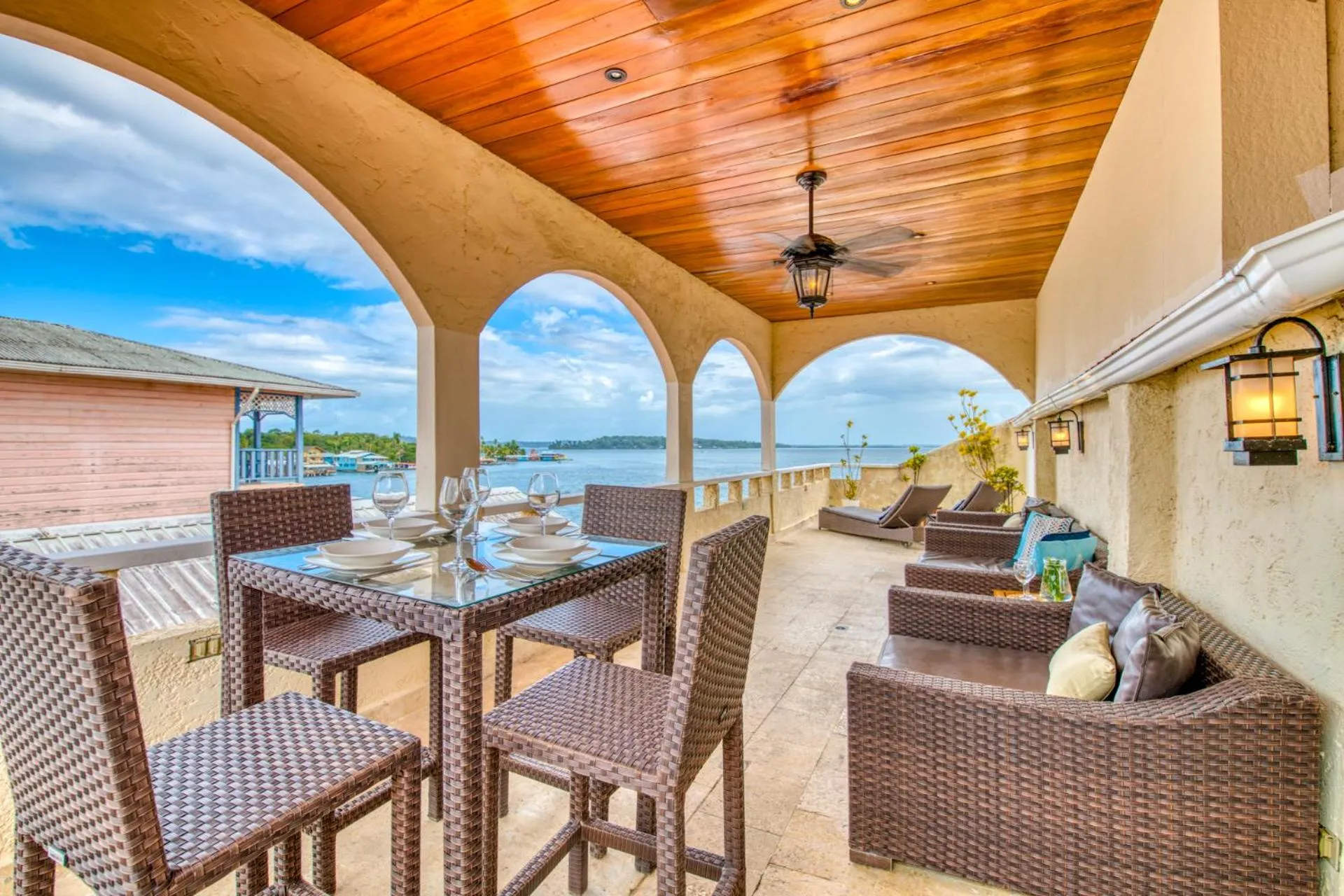 Two-Bedroom Penthouse with Ocean View in Tropical Suites Hotel