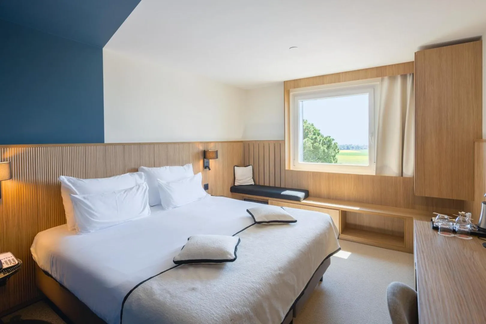 Superior Double or Twin Room - Lake Side in Everness Hotel & Resort