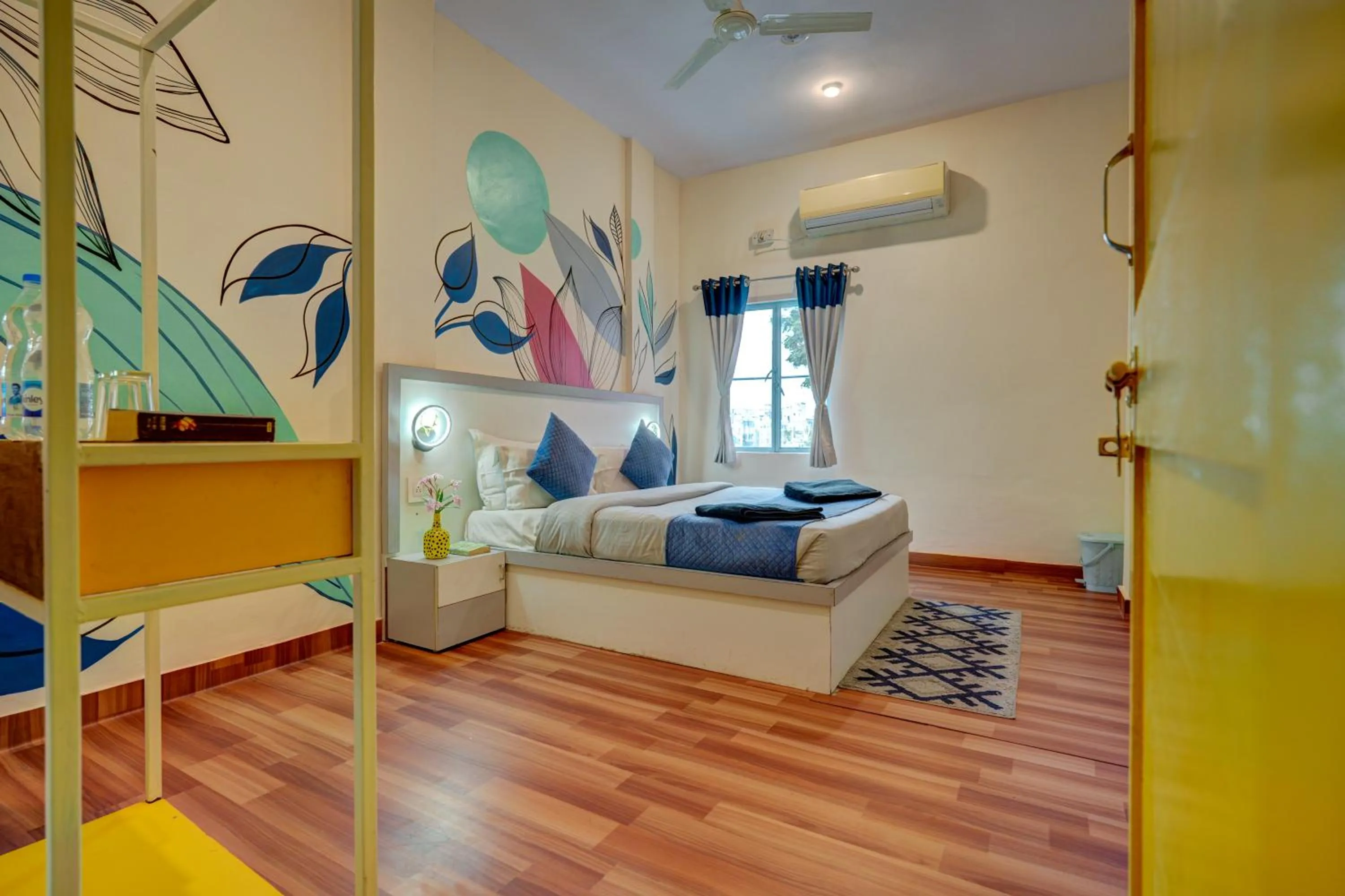 Deluxe Double Room - single occupancy in Shalom Backpackers Udaipur