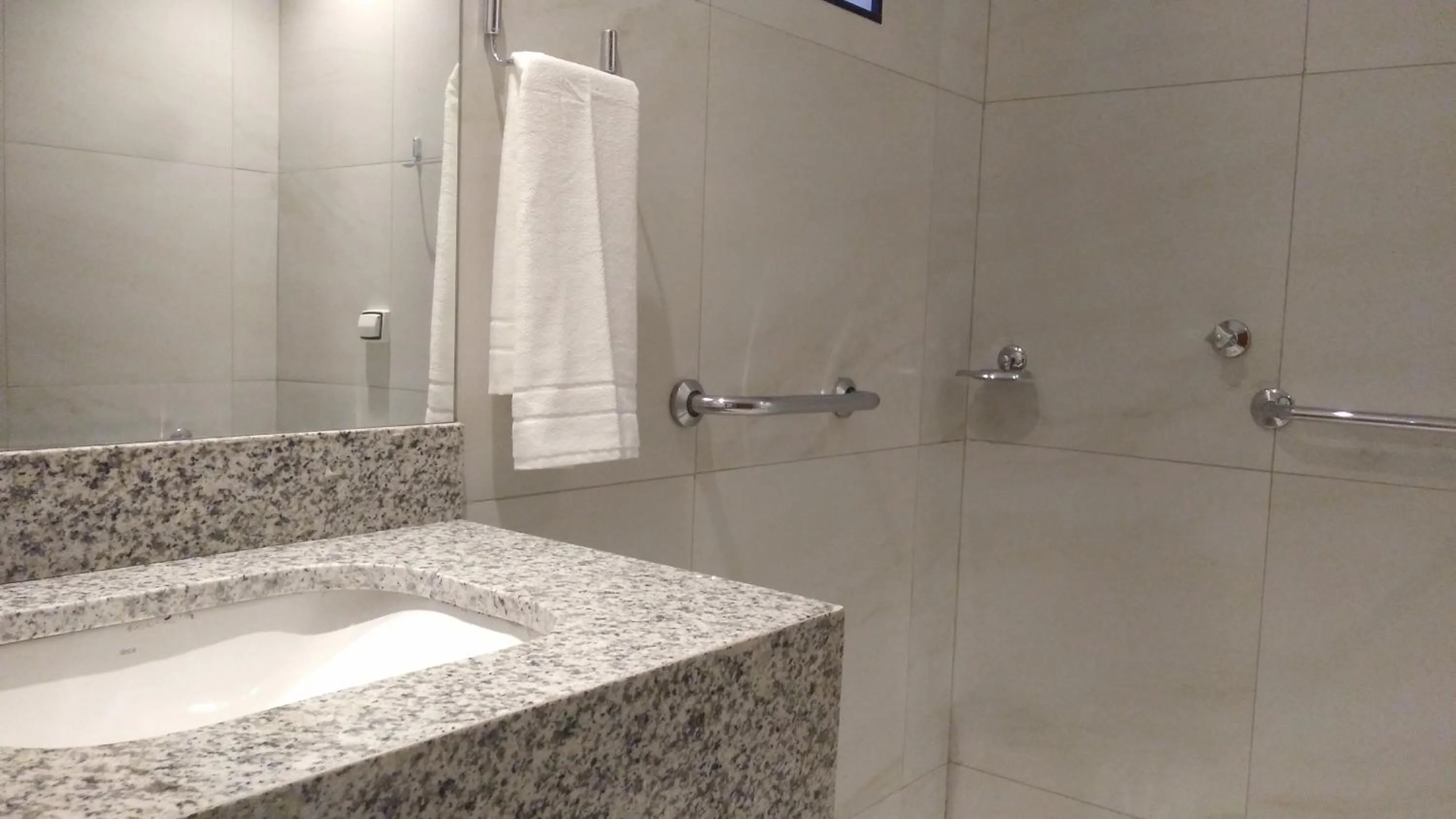 Double Room - Disability Access in HUB Hotel