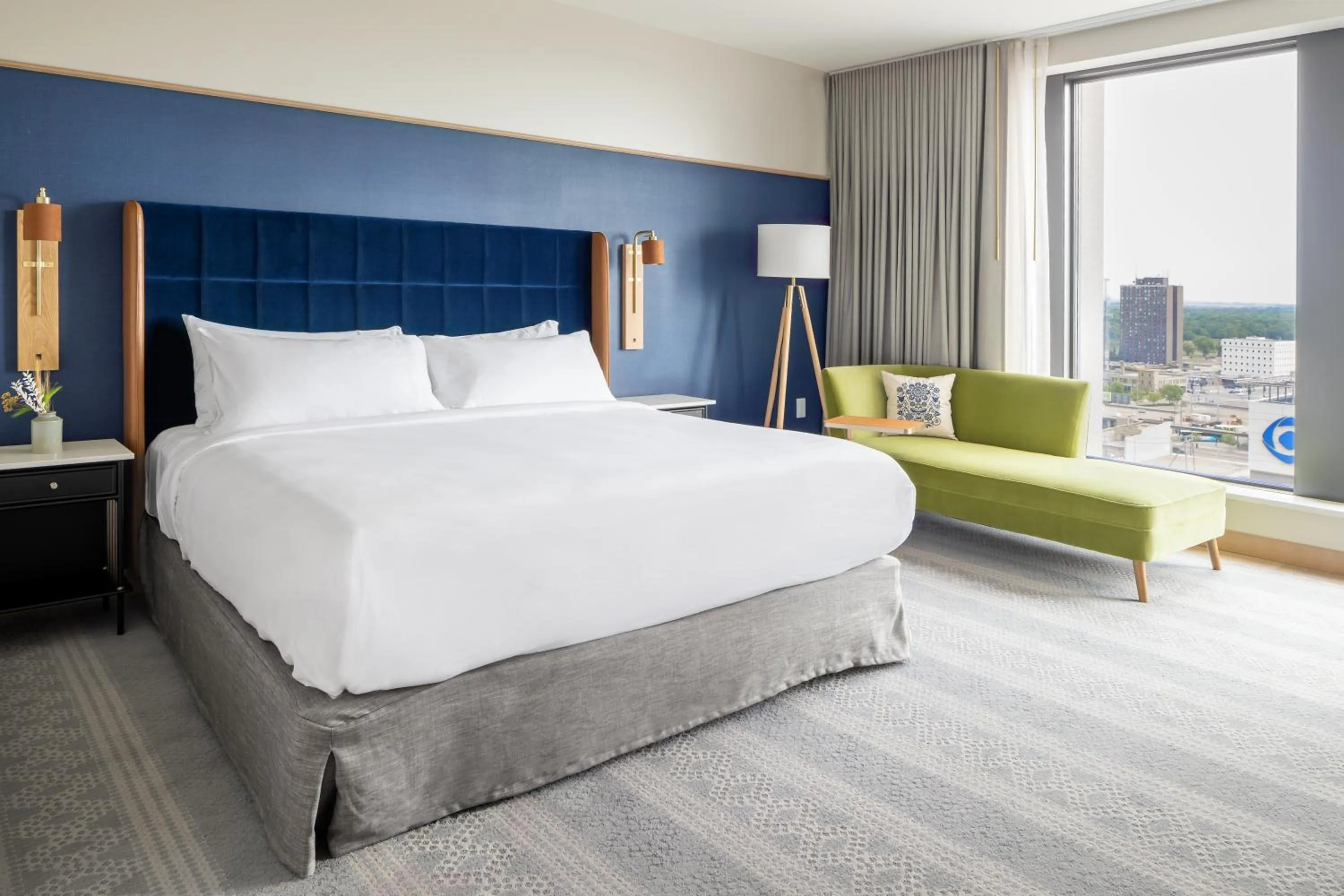 Deluxe King Room in Jasper Hotel