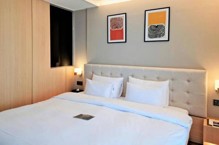 Superior King Room with Free access to Rooftop pool in Hound Hotel Busan Station