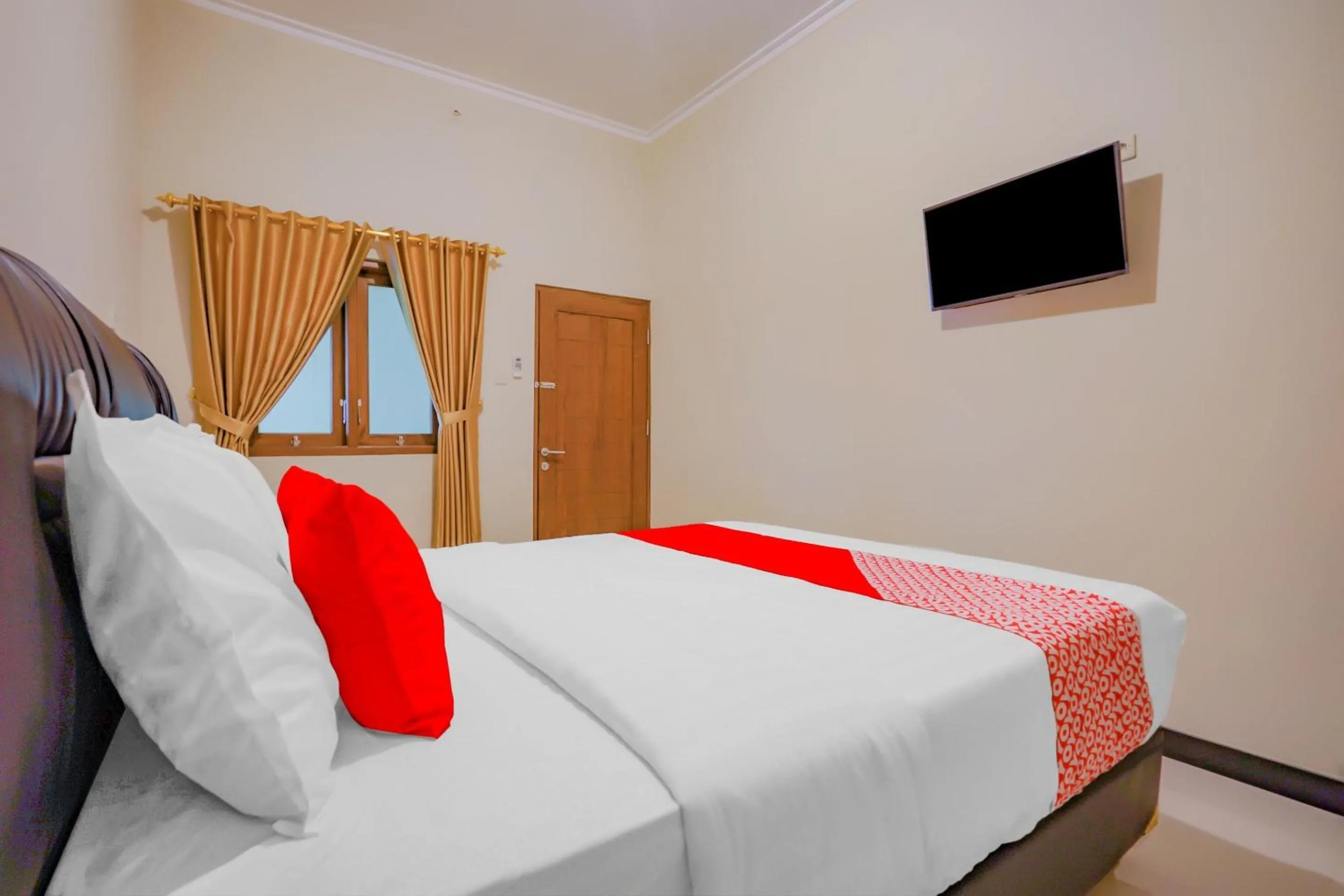 Deluxe Double Room in Hotel O Kenari House Syariah