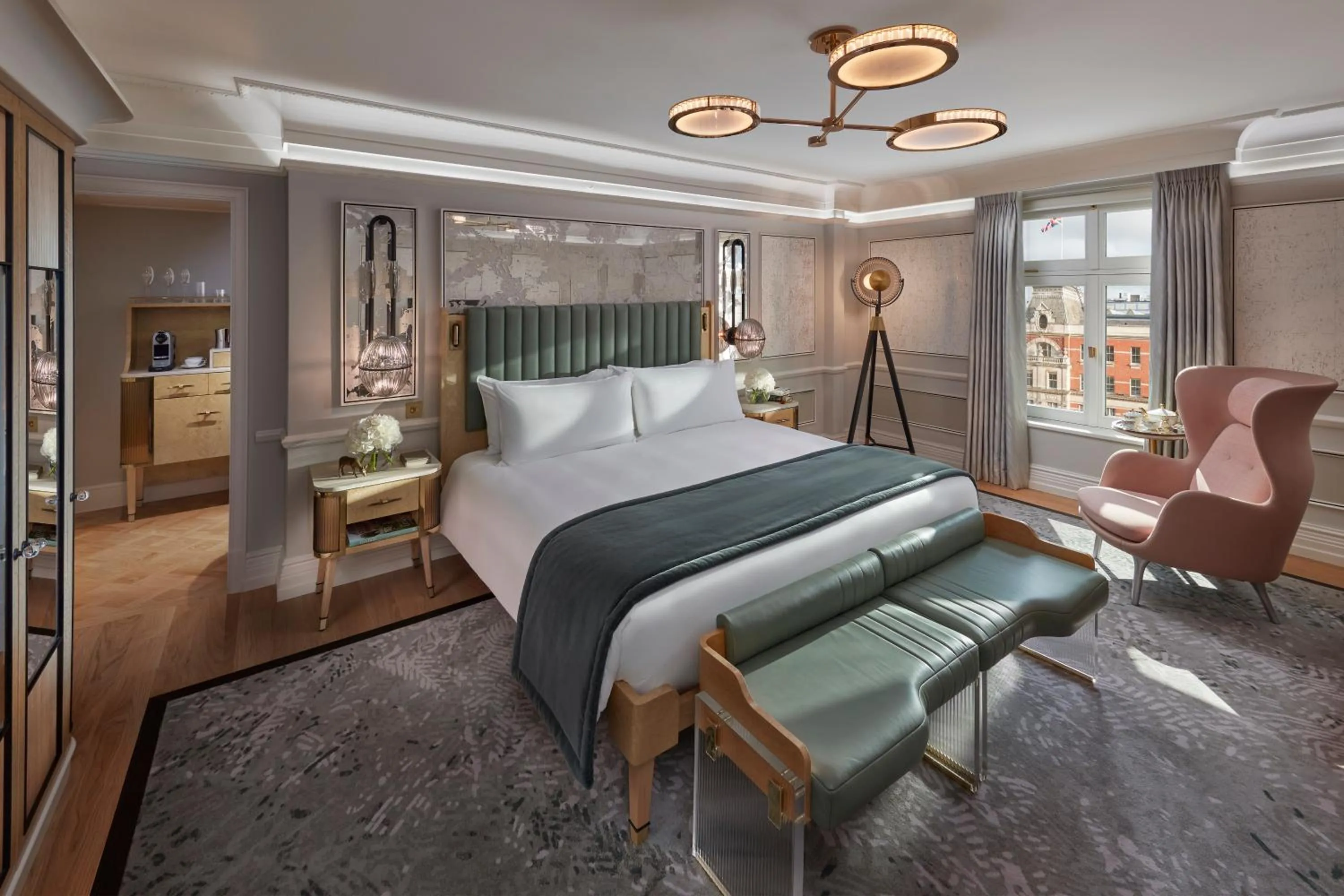 Deluxe Room in Mandarin Oriental Hyde Park, London