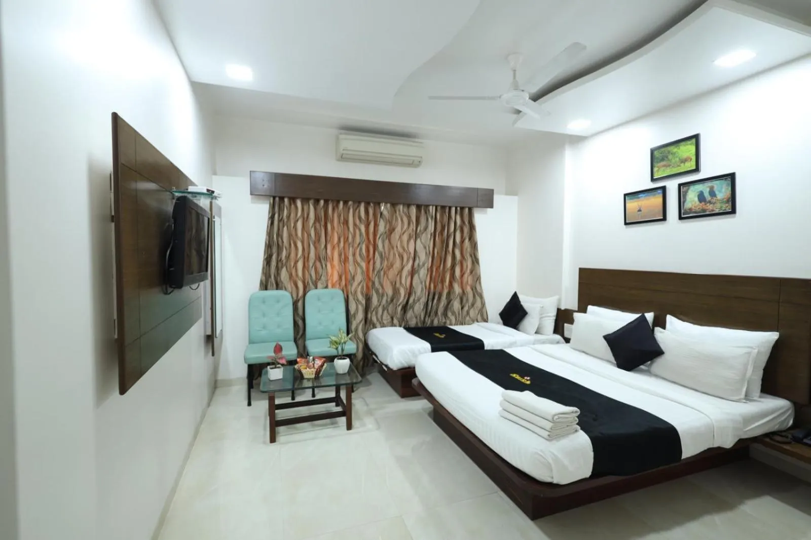 Comfort Triple Room in Saish Hotel Shirdi