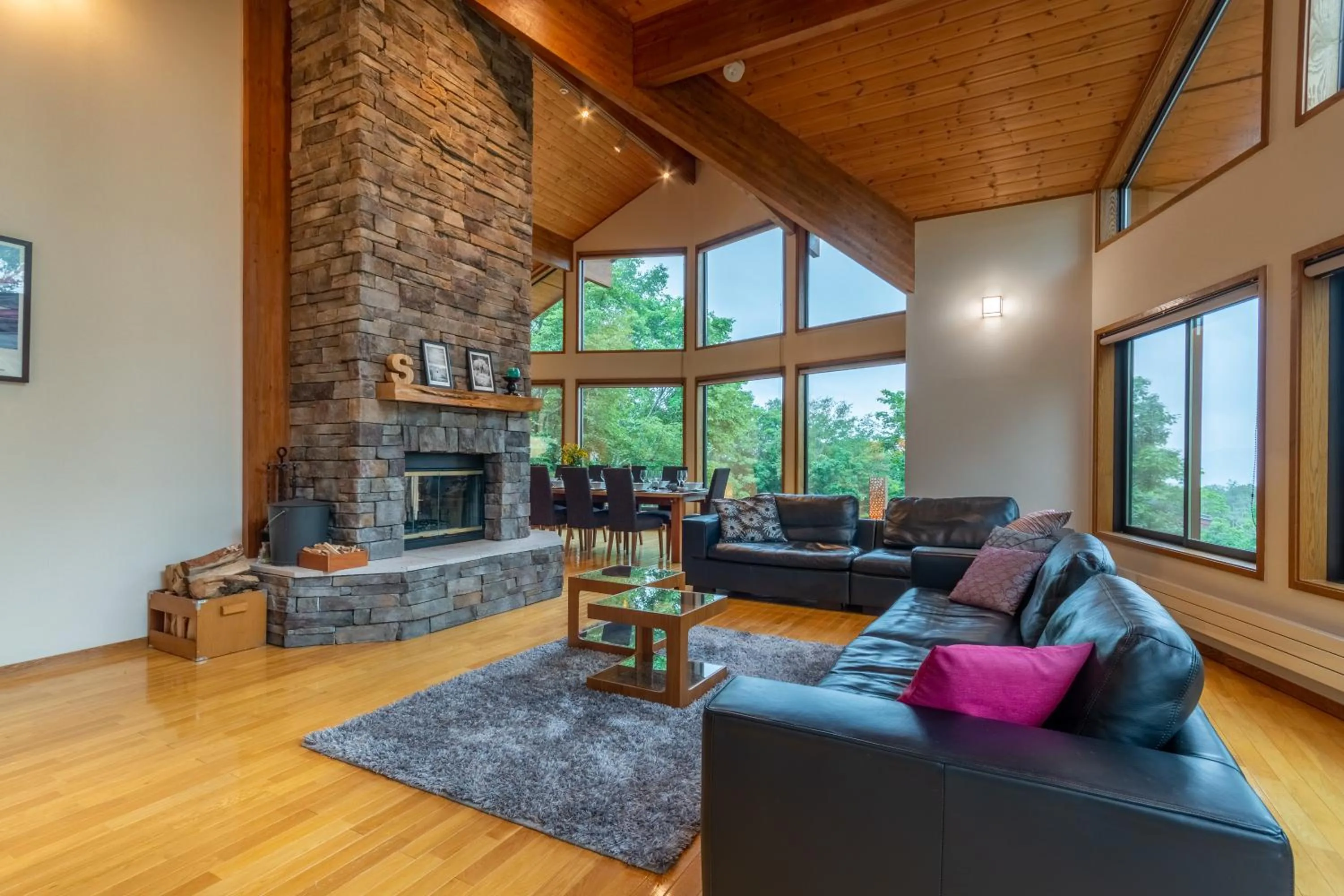 Chalet in Starchase by H2 Life