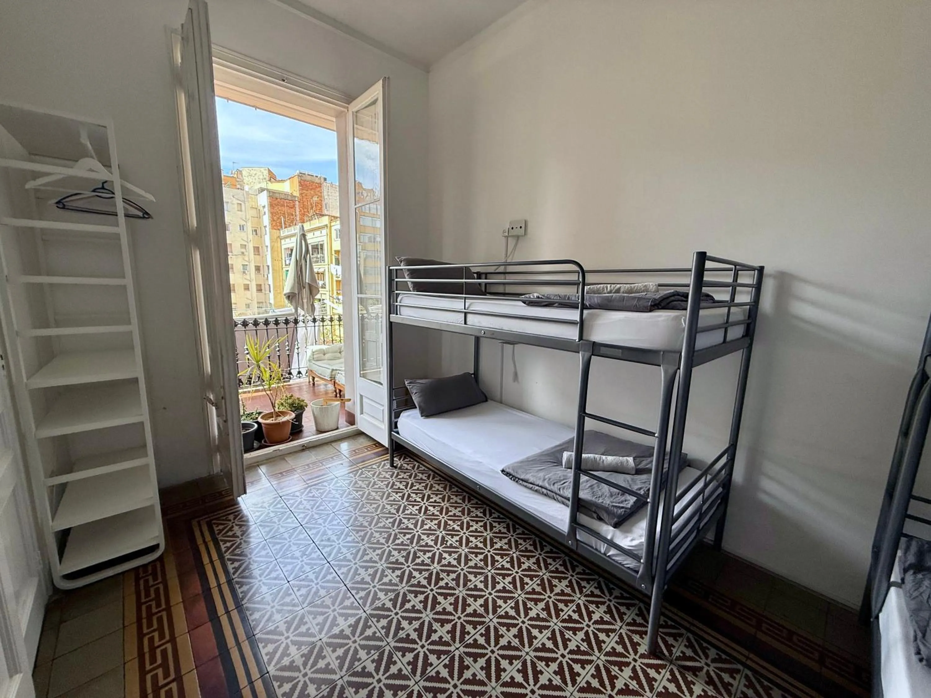 Bed in 4-Bed Mixed Dormitory Room with Shared Bathroom in Fabrizzio's Petit
