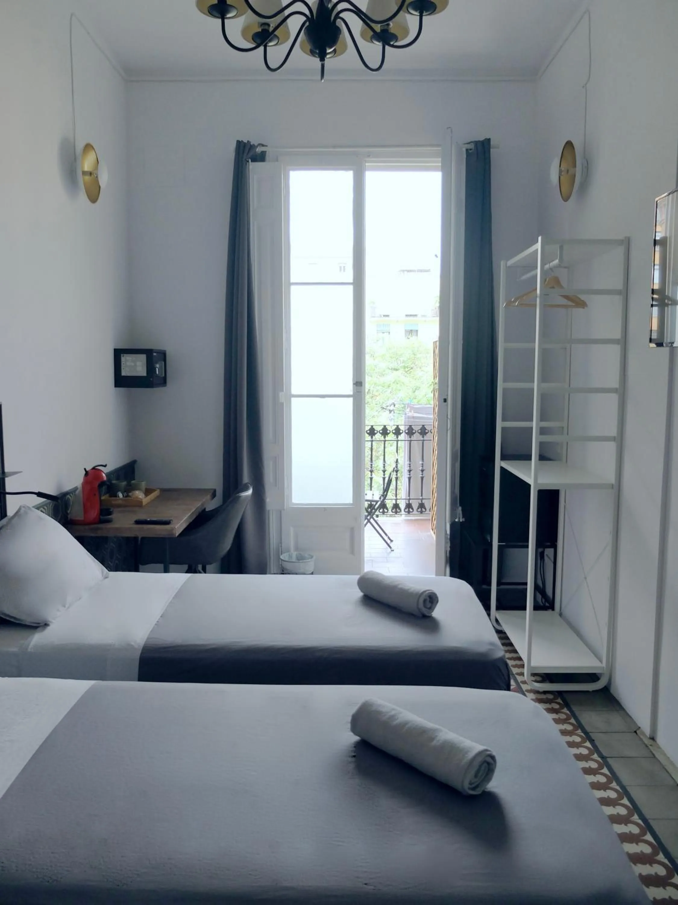 Twin Room with Private Bathroom in Fabrizzio's Petit