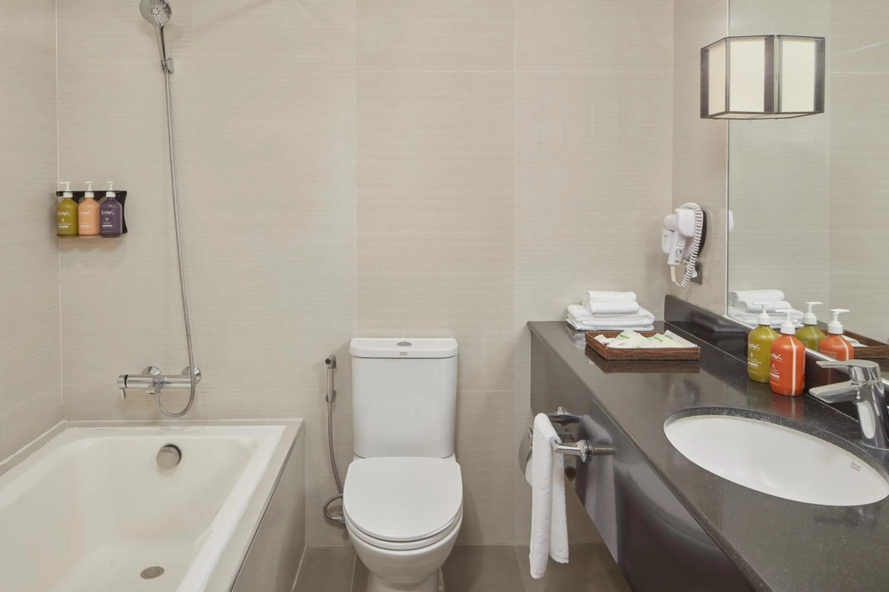 Standard Room in Holiday Inn & Suites Batangas LimaPark by IHG