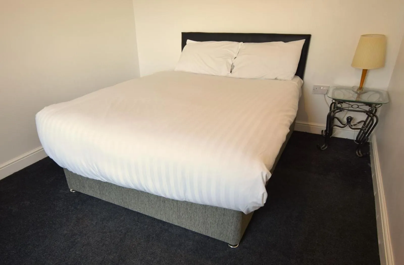 Double Room with Shared Bathroom in OYO Victoria Apartments